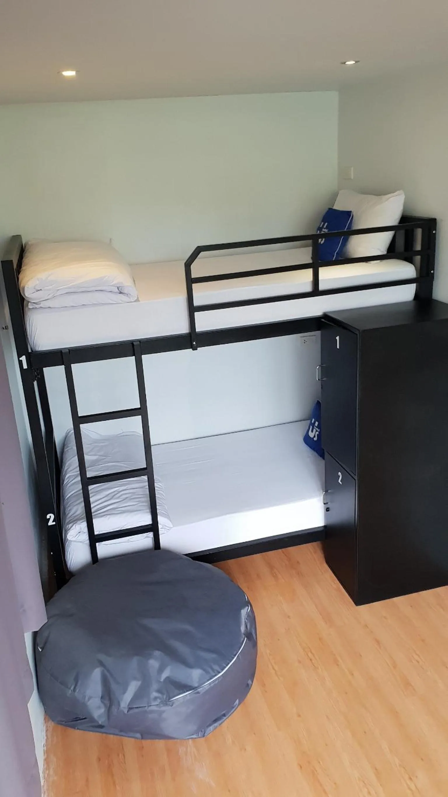 bunk bed, Bed in Us Hostel Samui