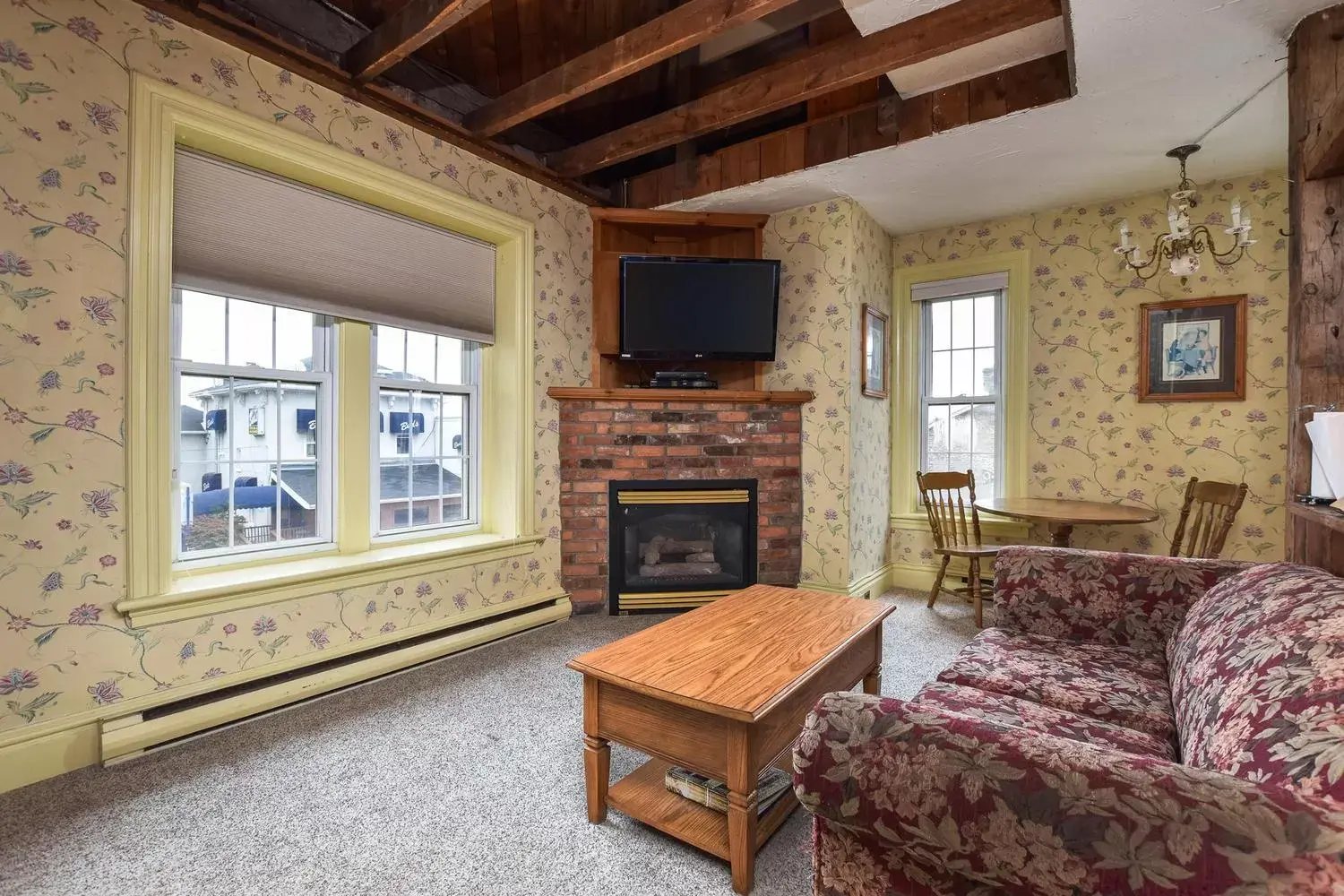 Seating Area in The Noble Waterfront Apartment Suites