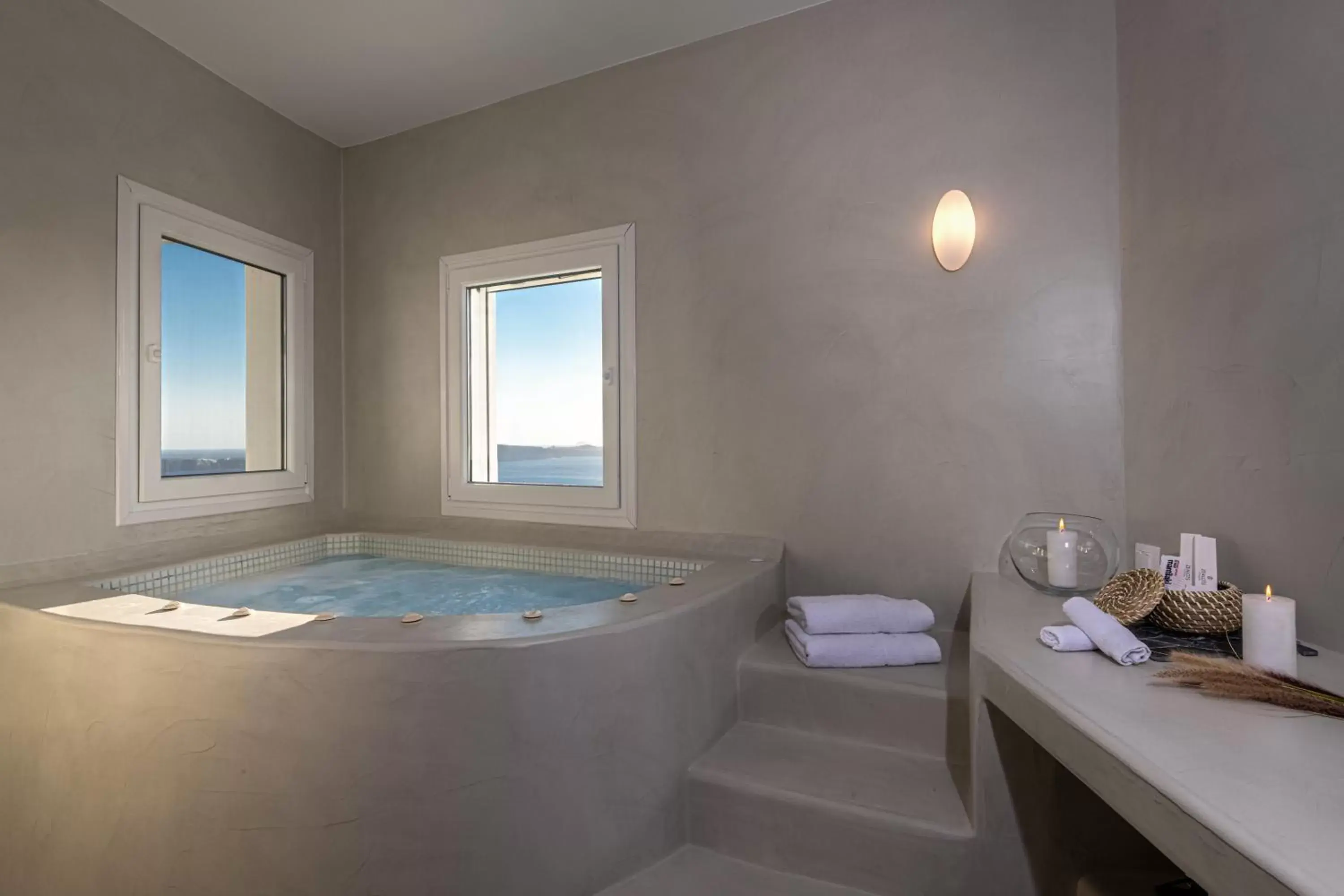 Adamant Suites Adamant Suites