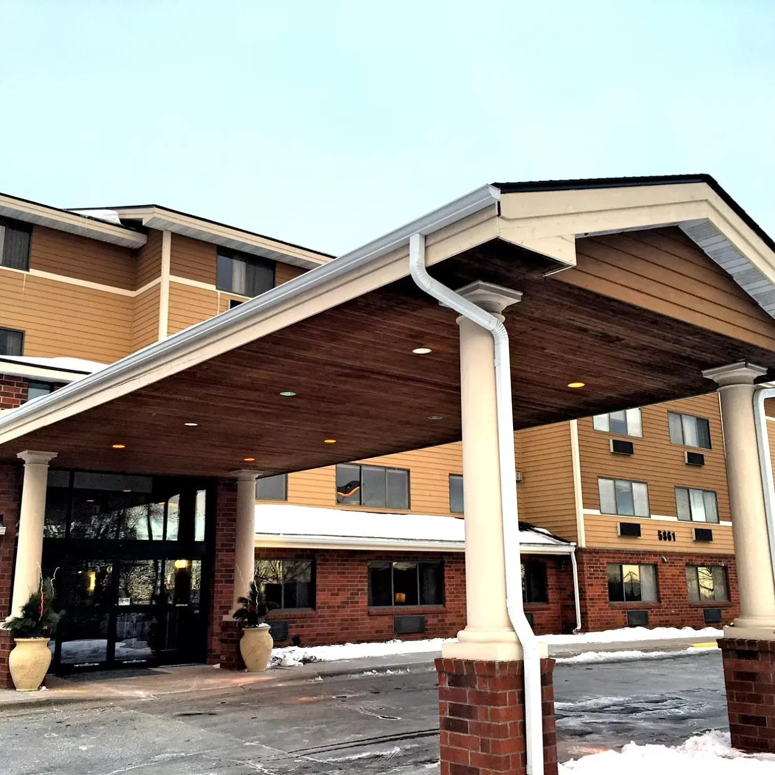 Family, Property Building in AmericInn by Wyndham Inver Grove Heights Minneapolis