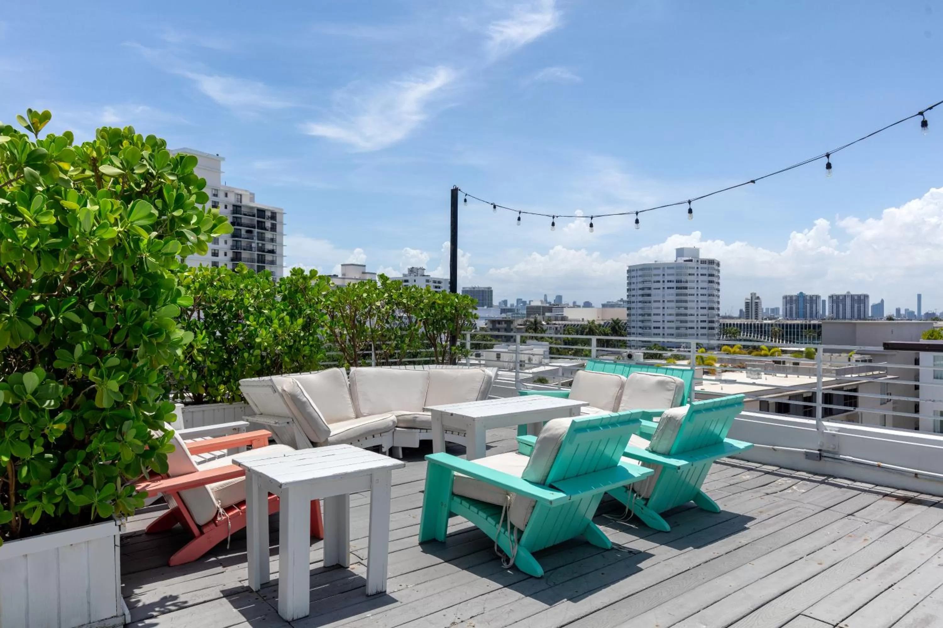 Balcony/Terrace in Townhouse by Luxurban