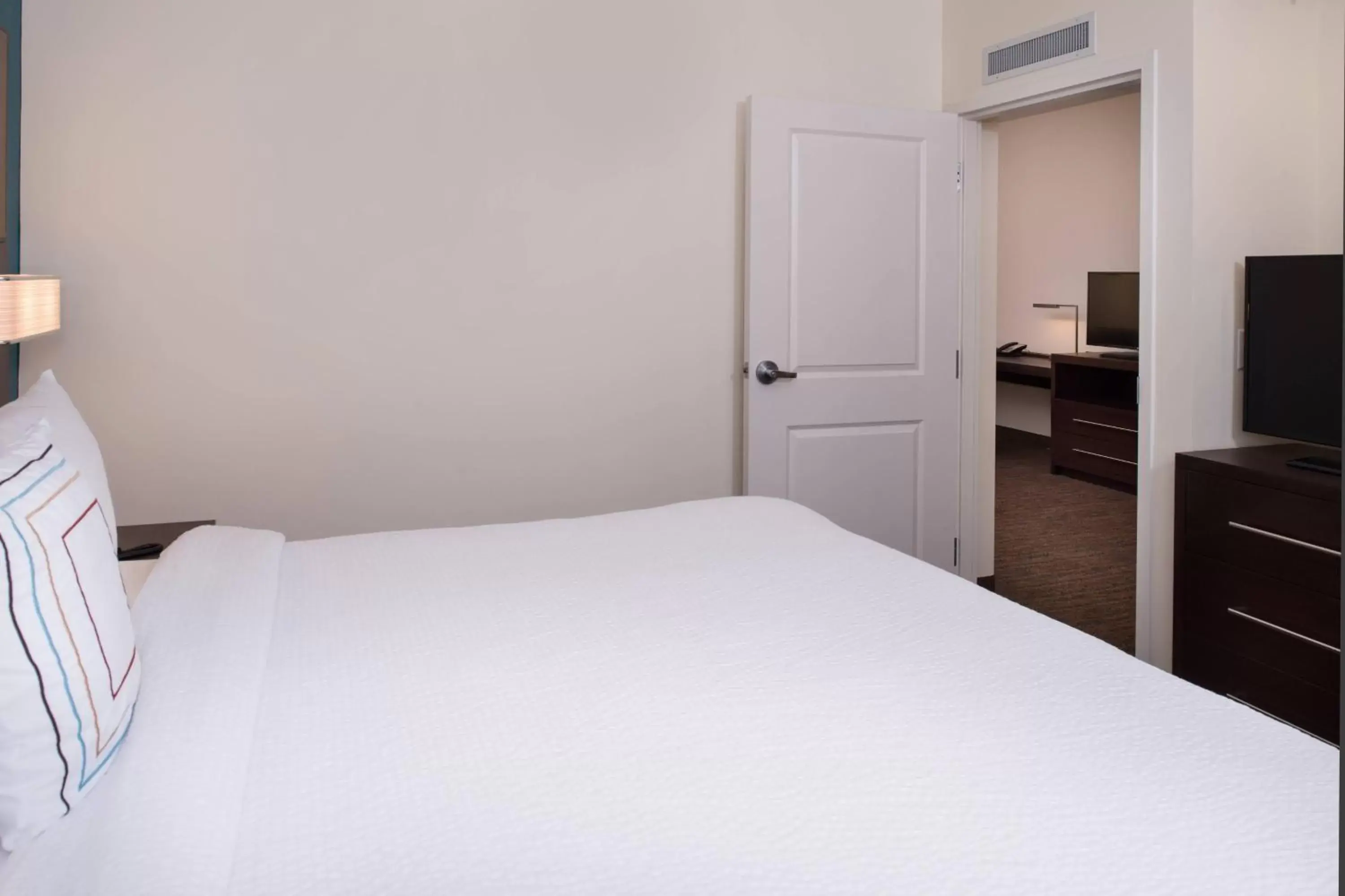 Bedroom, Bed in Residence Inn by Marriott Miami West/FL Turnpike