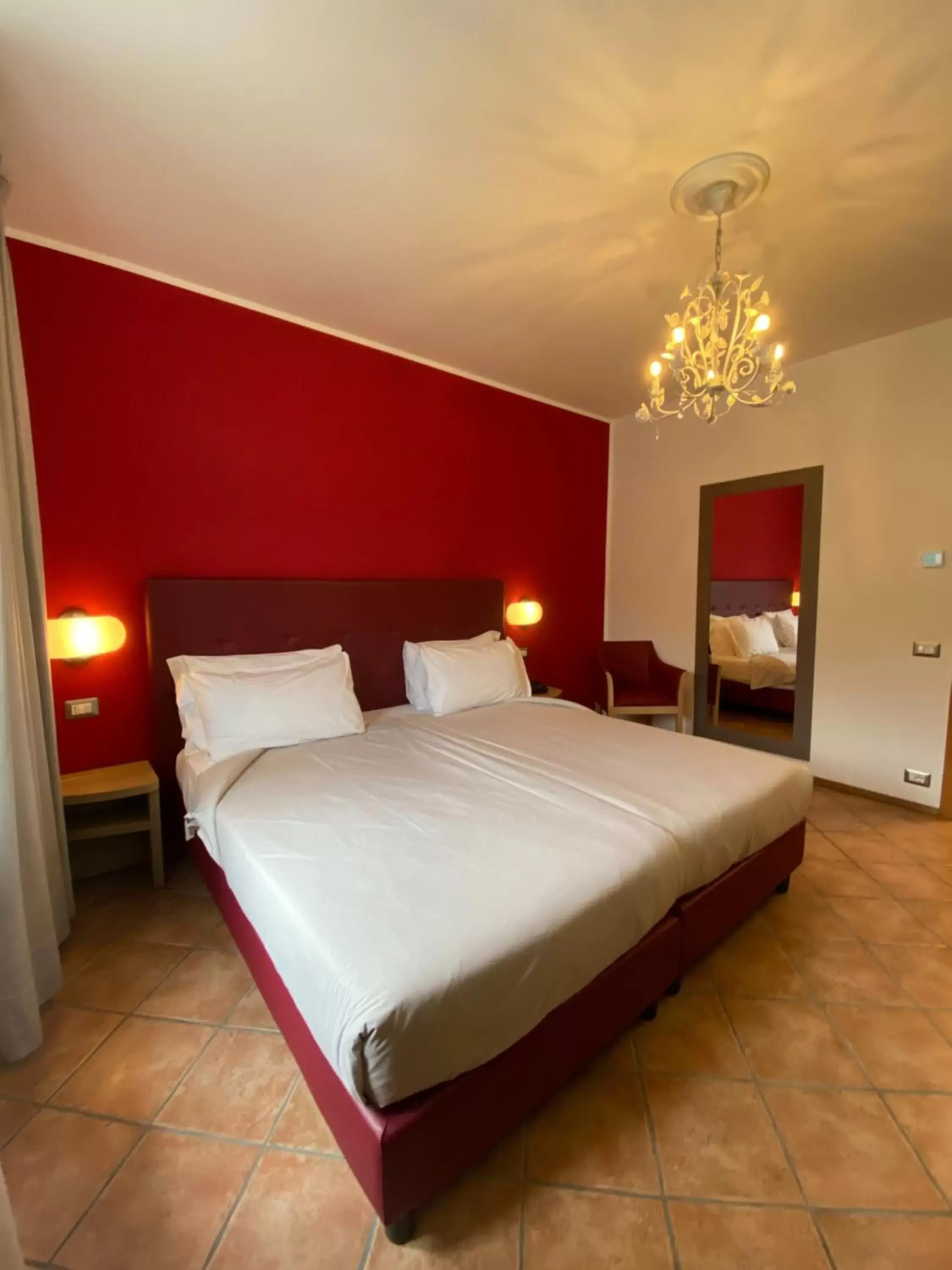 Bedroom, Bed in Hotel Lenno