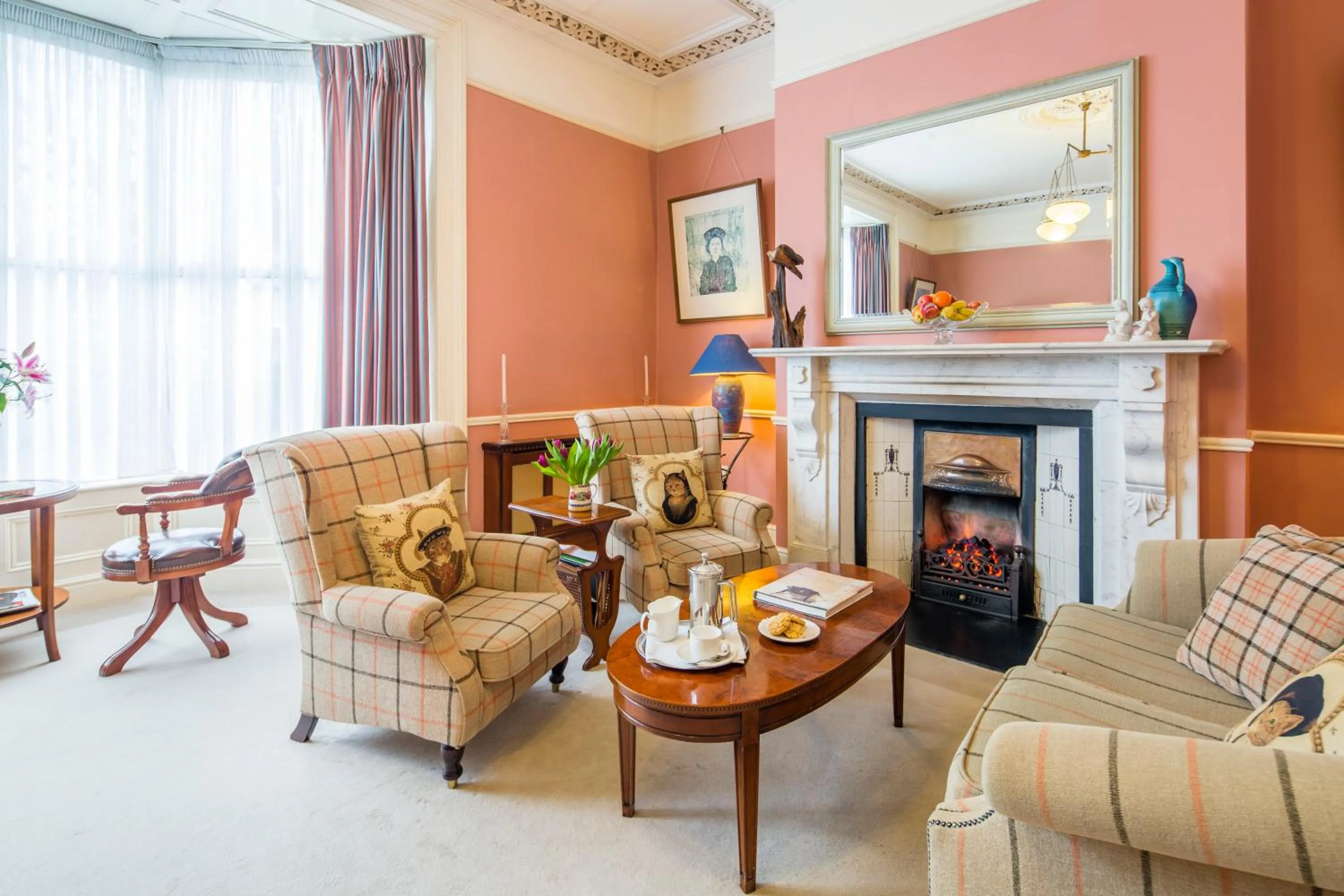 Day in Aberdeen Lodge