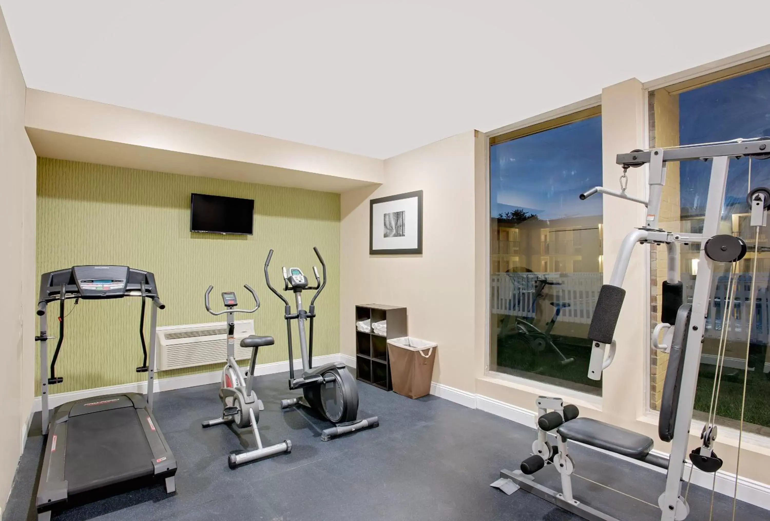 Fitness centre/facilities, Fitness Center/Facilities in Days Inn by Wyndham Easton