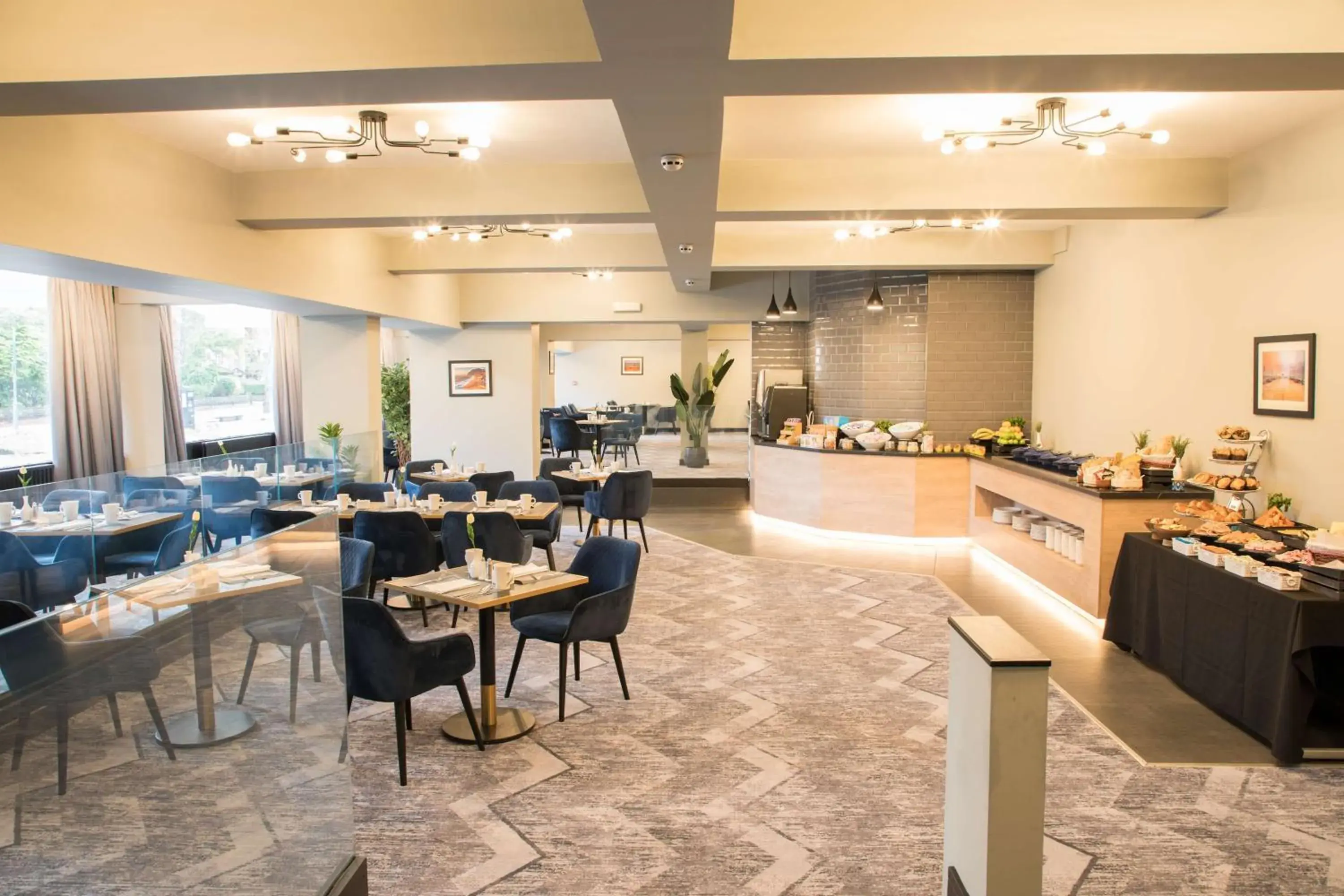 Restaurant/Places to Eat in Park Inn by Radisson Bournemouth