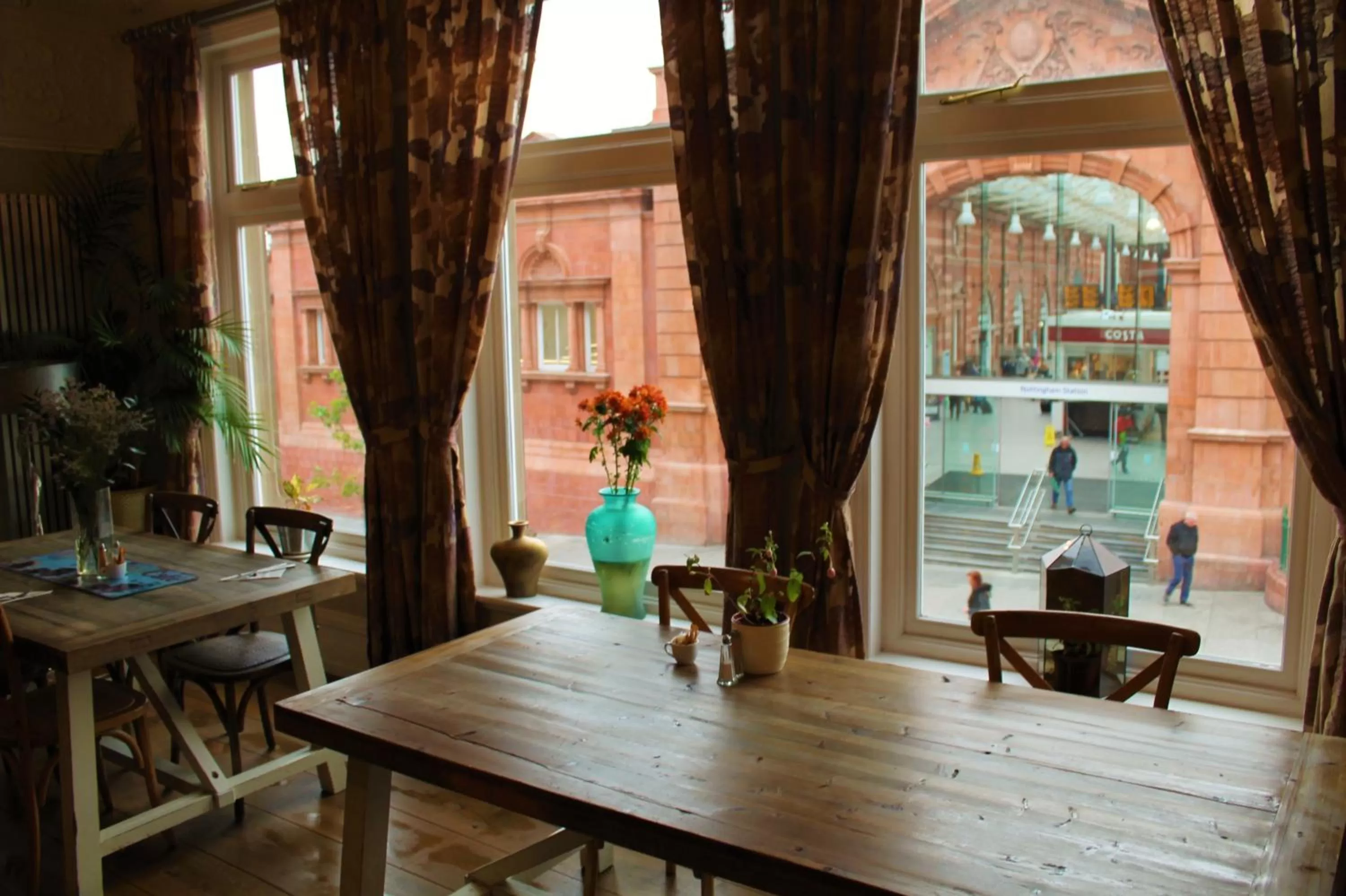 Nearby landmark in Bentinck Hotel