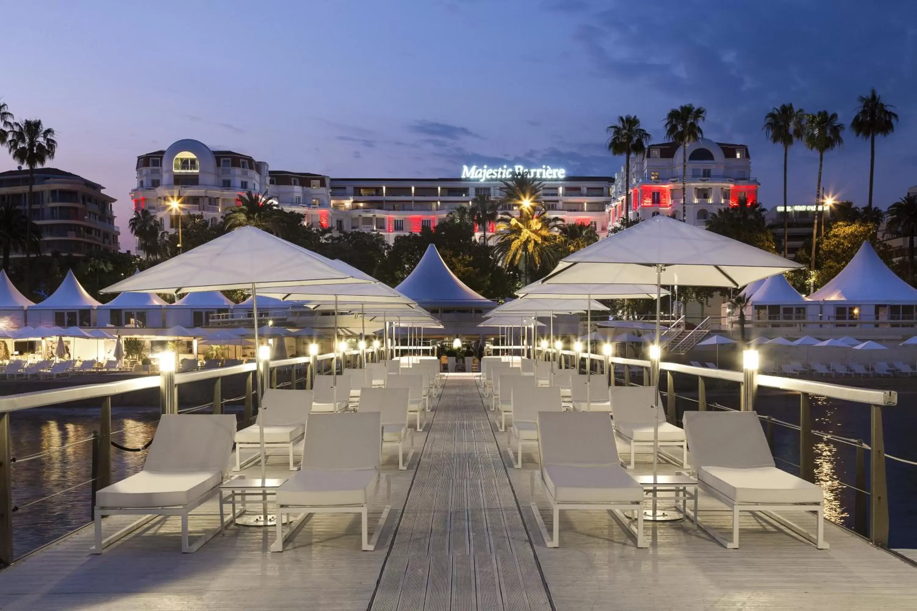 Beach in Hôtel Barrière Le Majestic Cannes