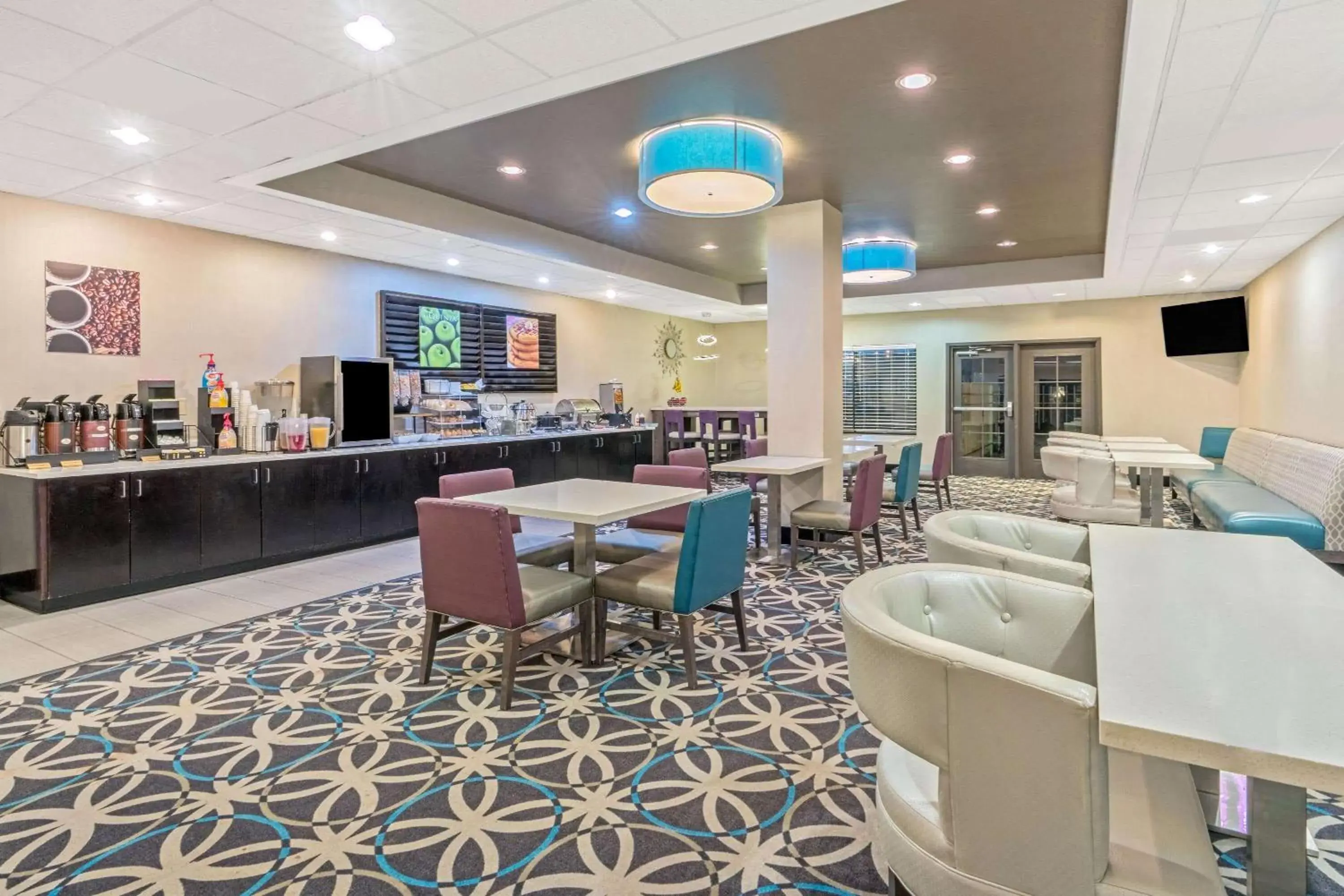 Restaurant/places to eat, Lounge/Bar in La Quinta by Wyndham Oklahoma City -Yukon