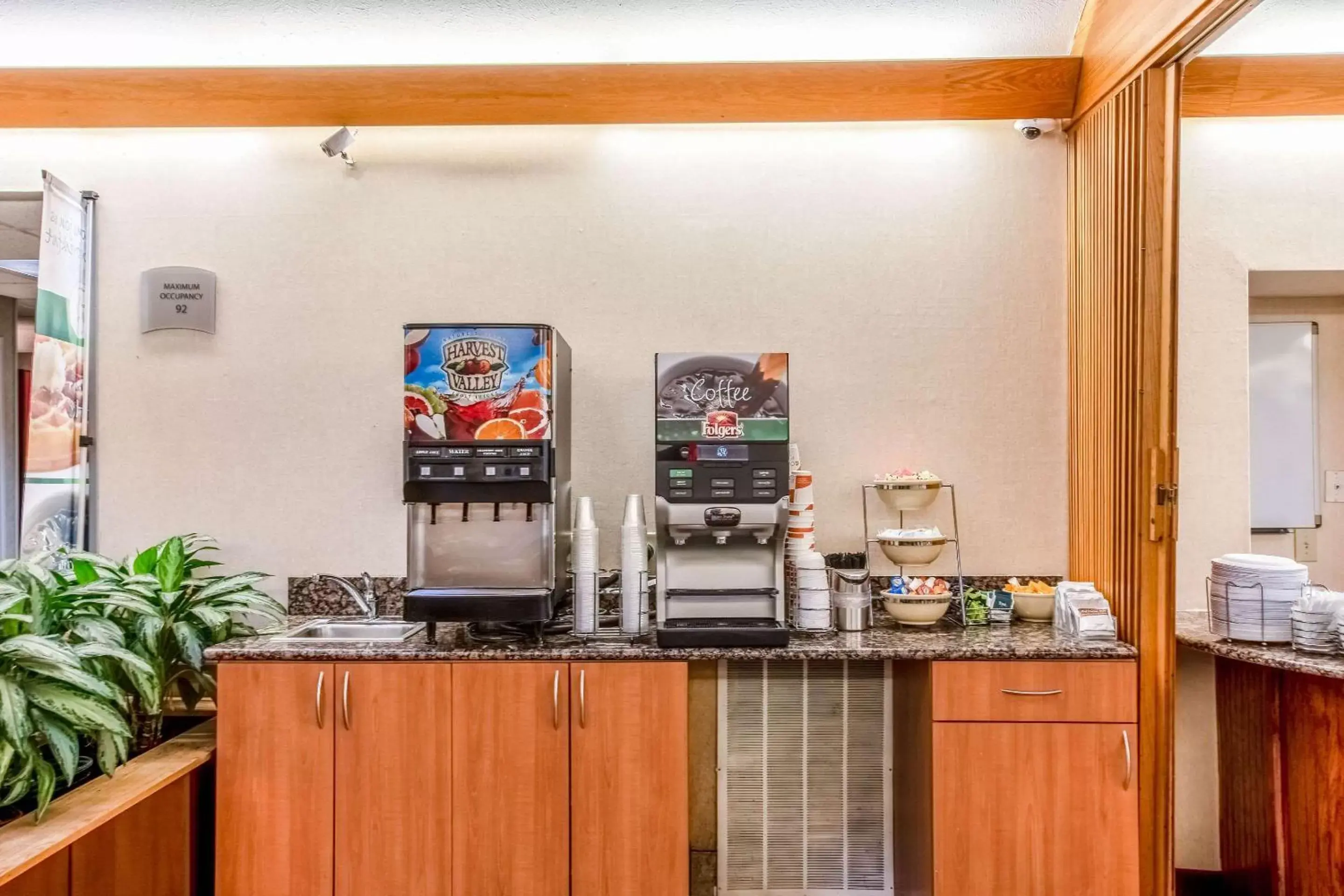 Restaurant/places to eat in Quality Inn & Suites