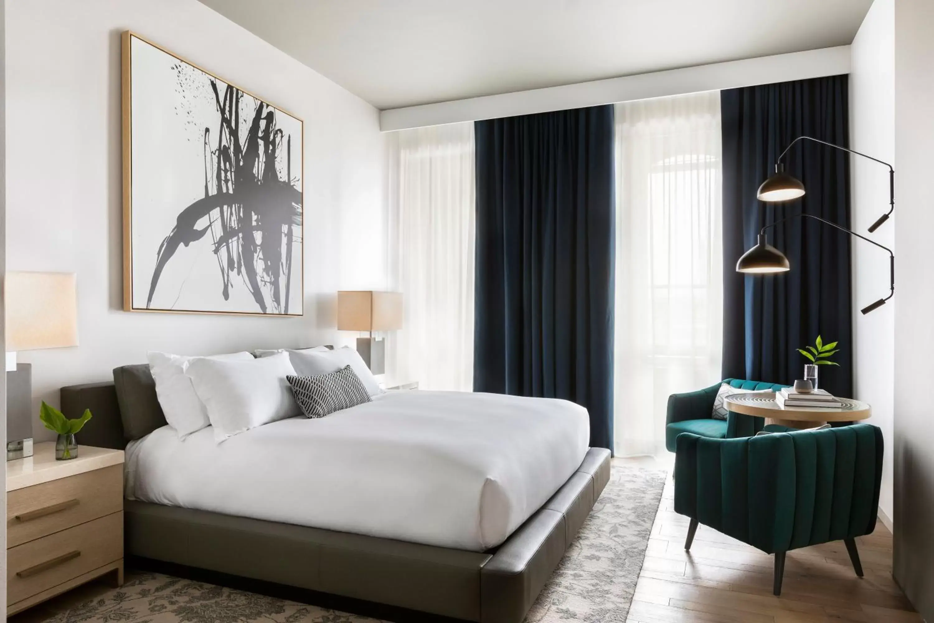 Photo of the whole room, Bed in Kimpton - Pittman Hotel, an IHG Hotel