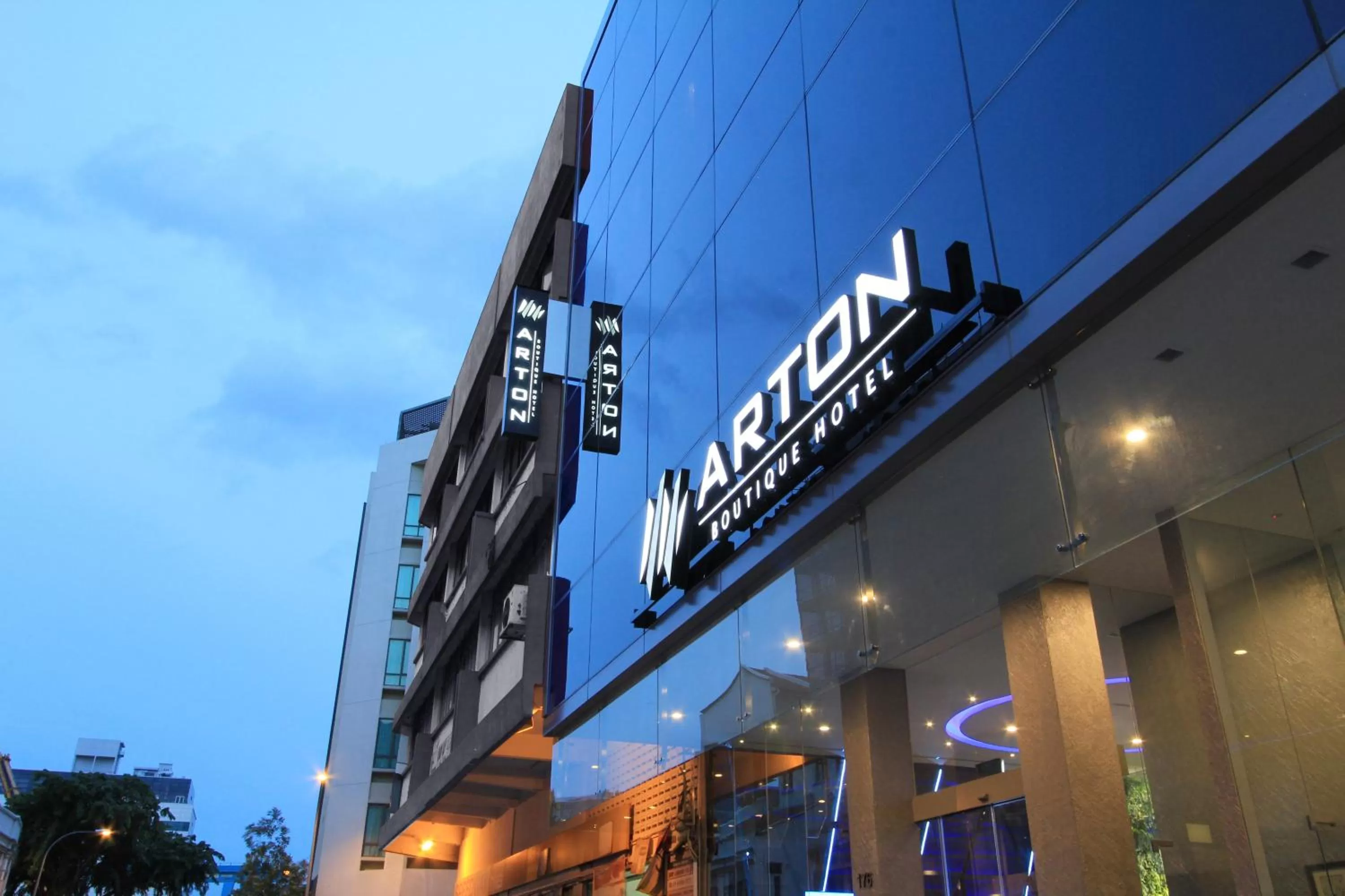 Facade/entrance in Arton Boutique Hotel