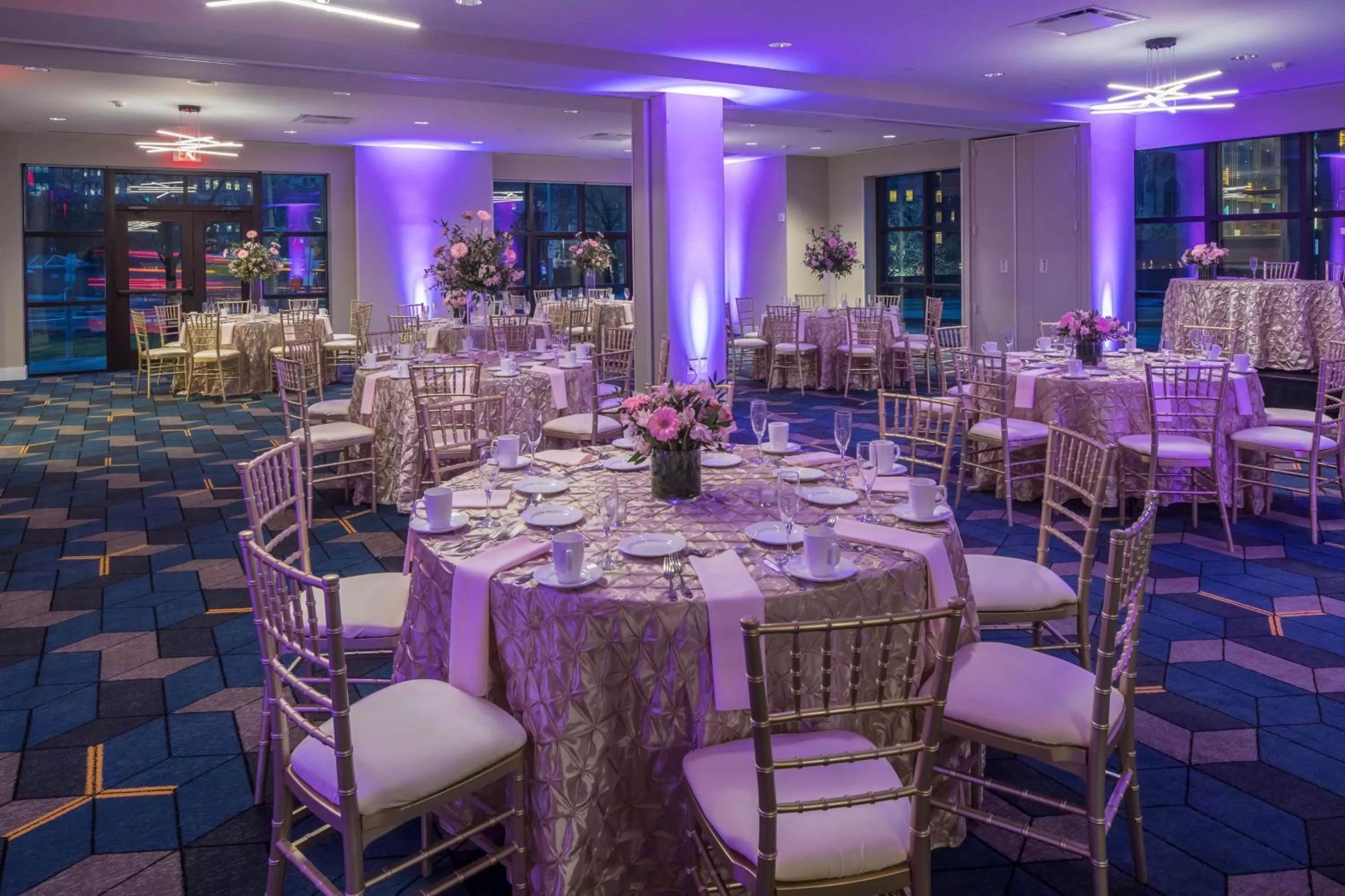 Meeting/conference room in DoubleTree by Hilton Hotel & Suites Pittsburgh Downtown