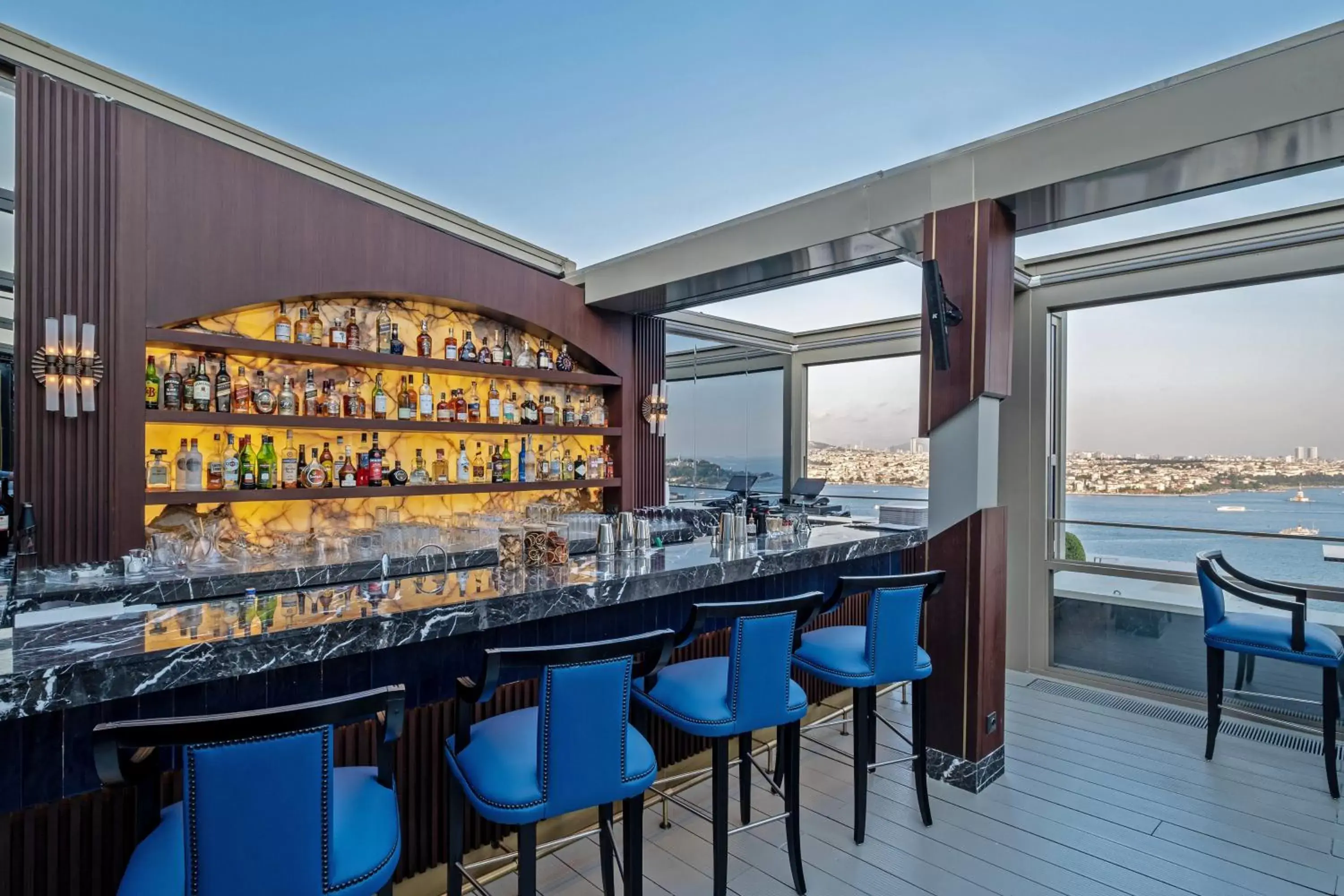 Lounge or bar, Lounge/Bar in CVK Park Bosphorus Hotel Istanbul