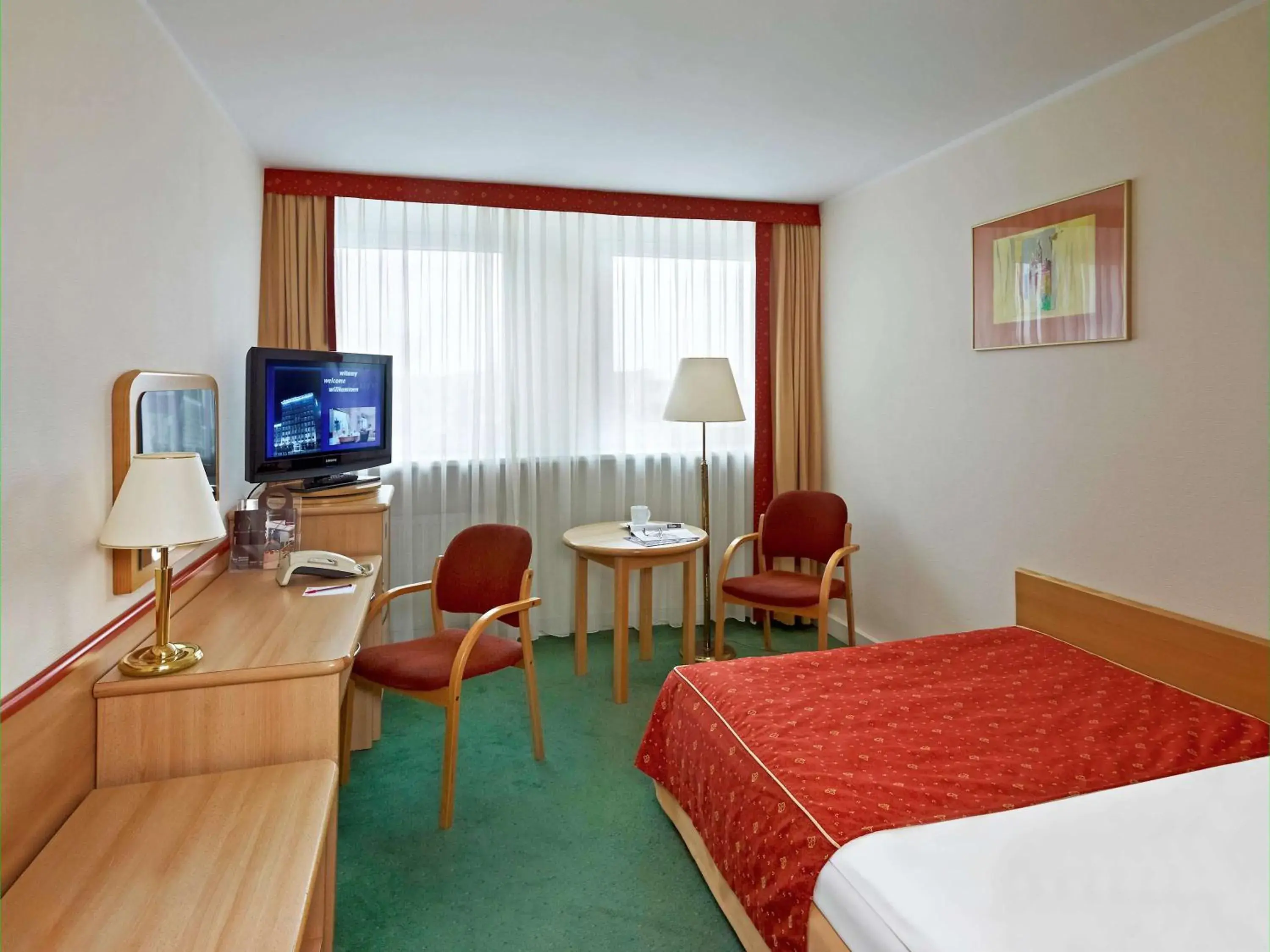 Photo of the whole room, TV/Entertainment Center in Mercure Opole