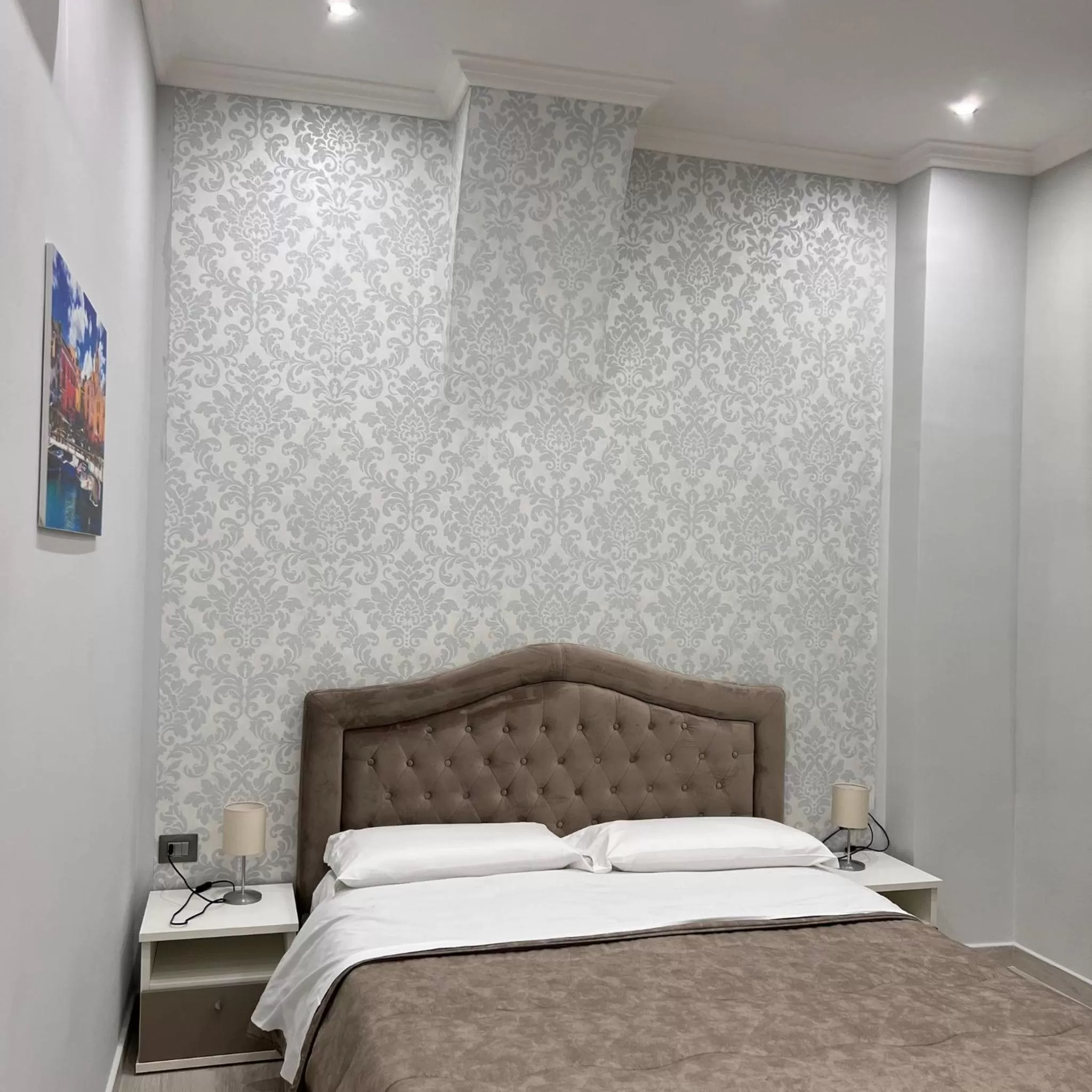 Photo of the whole room, Bed in Toledo Relax