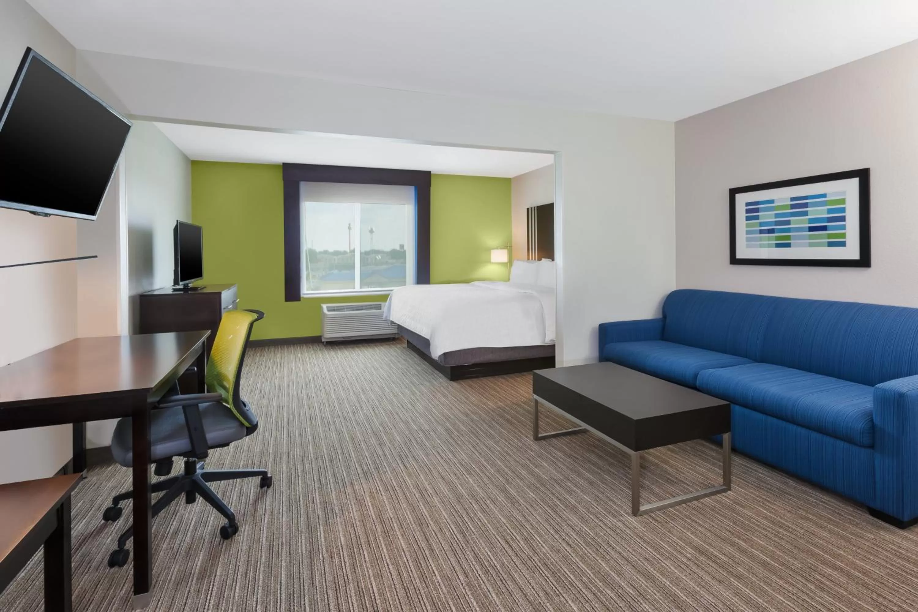 Photo of the whole room, Bed in Holiday Inn Express & Suites - Effingham by IHG
