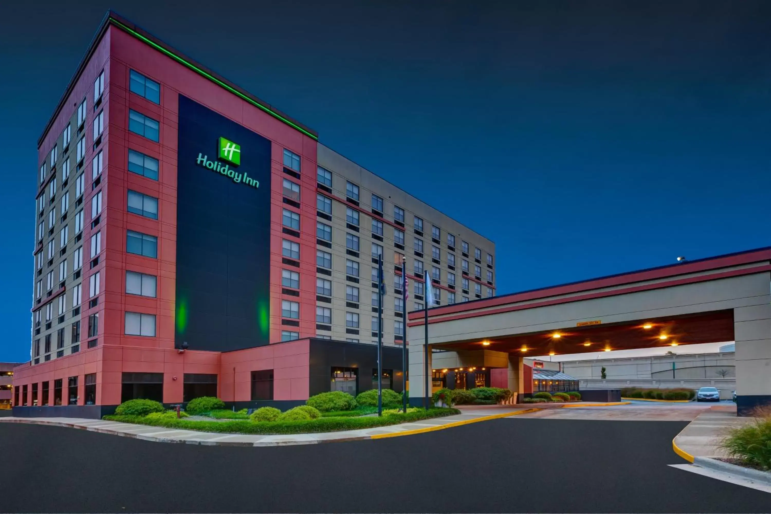 Property Building in Holiday Inn Grand Rapids Downtown, an IHG Hotel