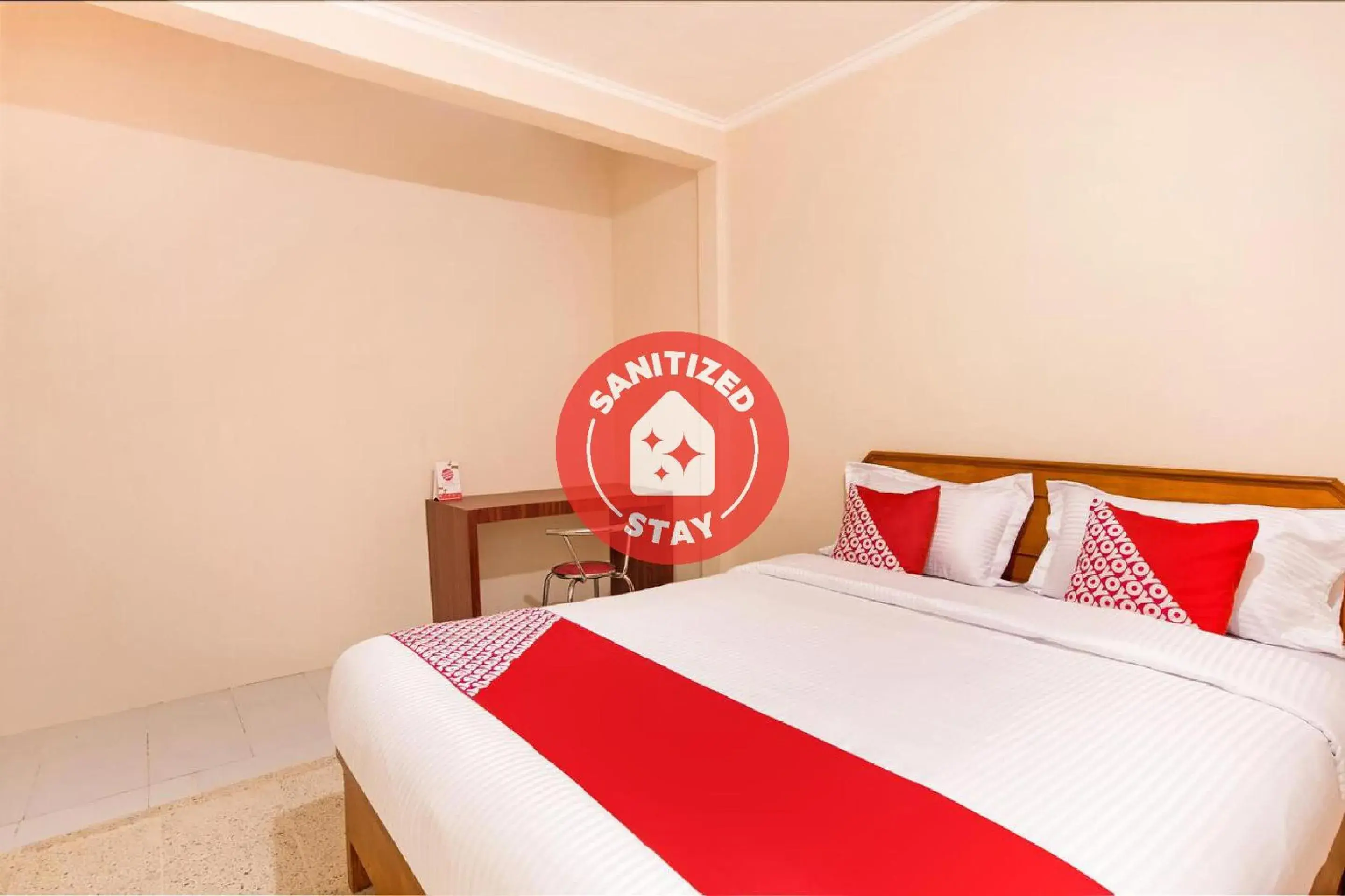 Bedroom, Bed in OYO 3252 Lansano Residence Syariah