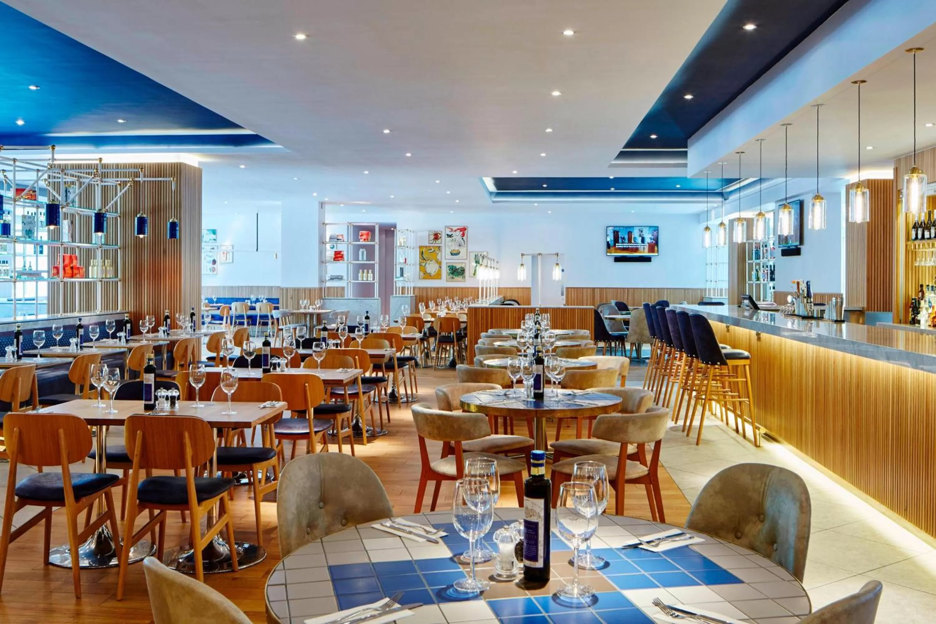 Restaurant/places to eat in London Heathrow Marriott Hotel