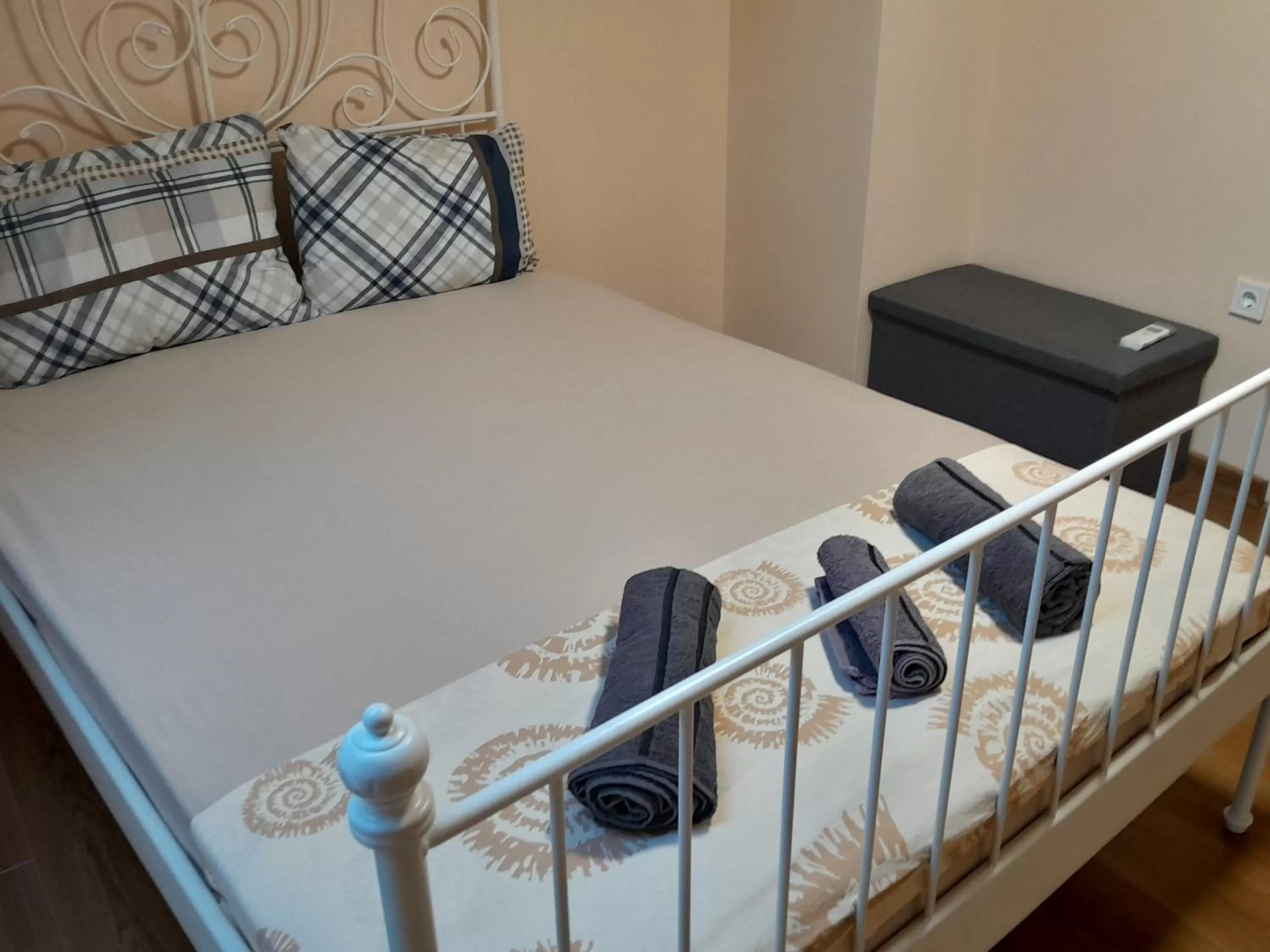 Bed in HANCHO SevenUps - KAPANA Plovdiv Center