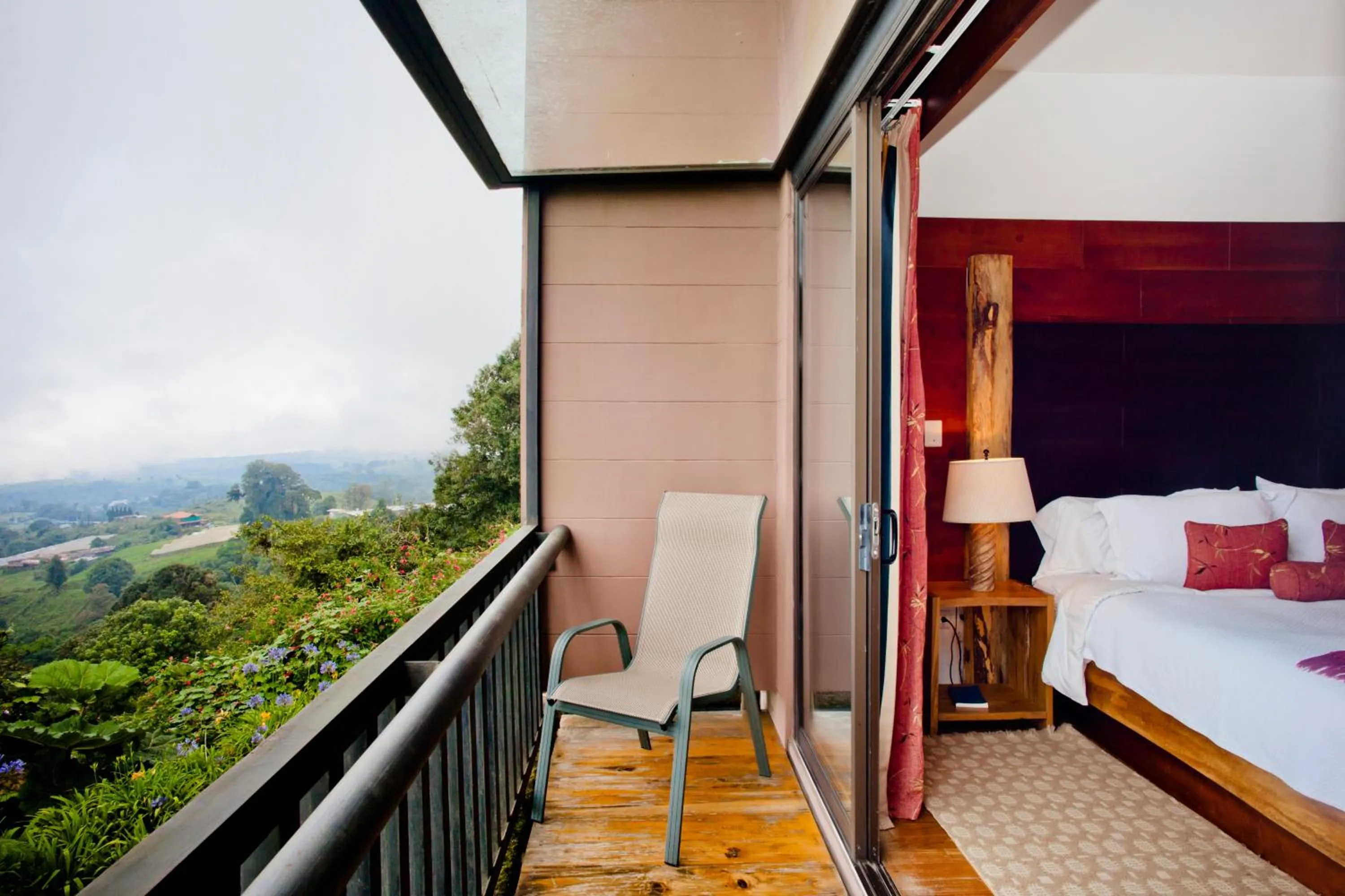 Balcony/Terrace, Bed in Poas Volcano Lodge