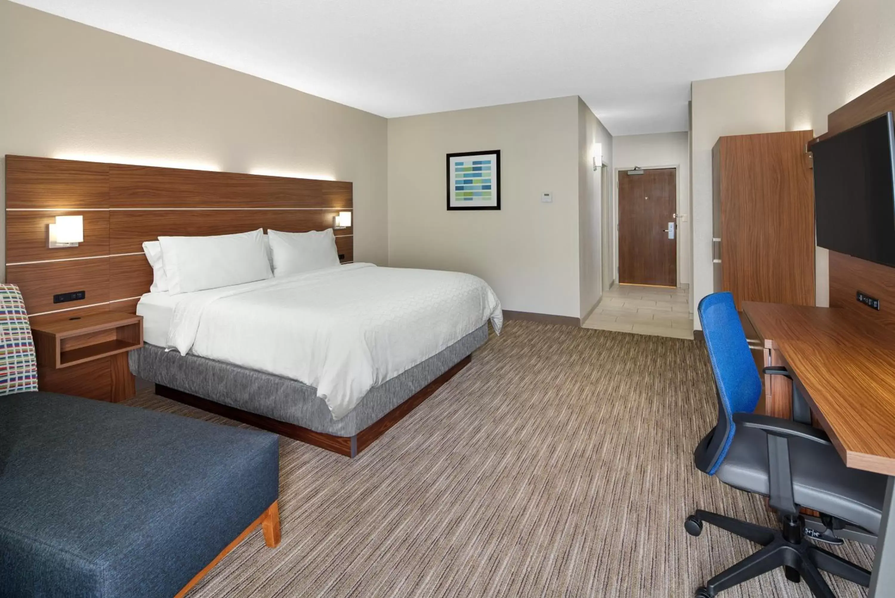 Photo of the whole room, Bed in Holiday Inn Express Statesboro, an IHG Hotel