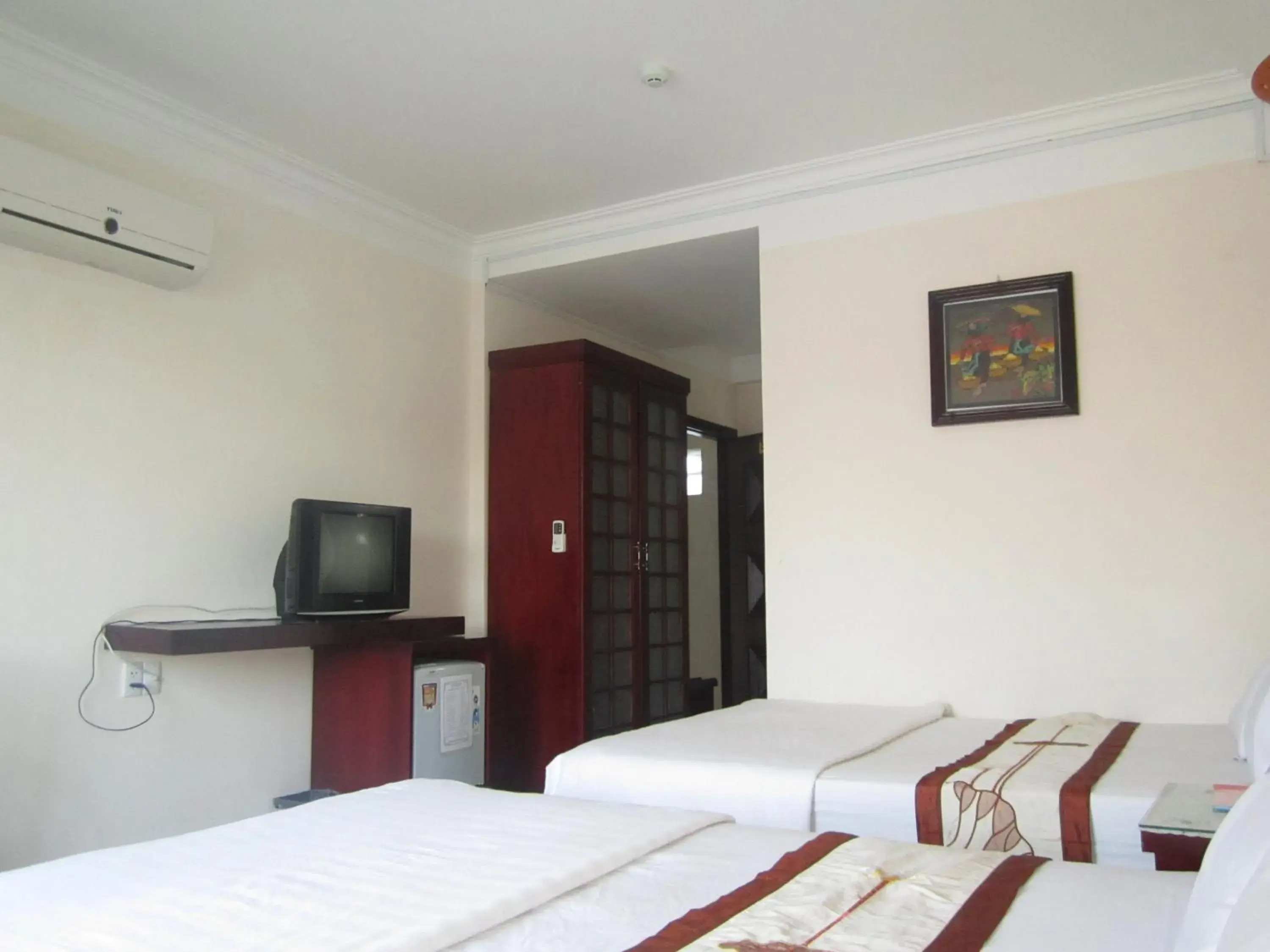 Bed in Nhiet Doi Hotel