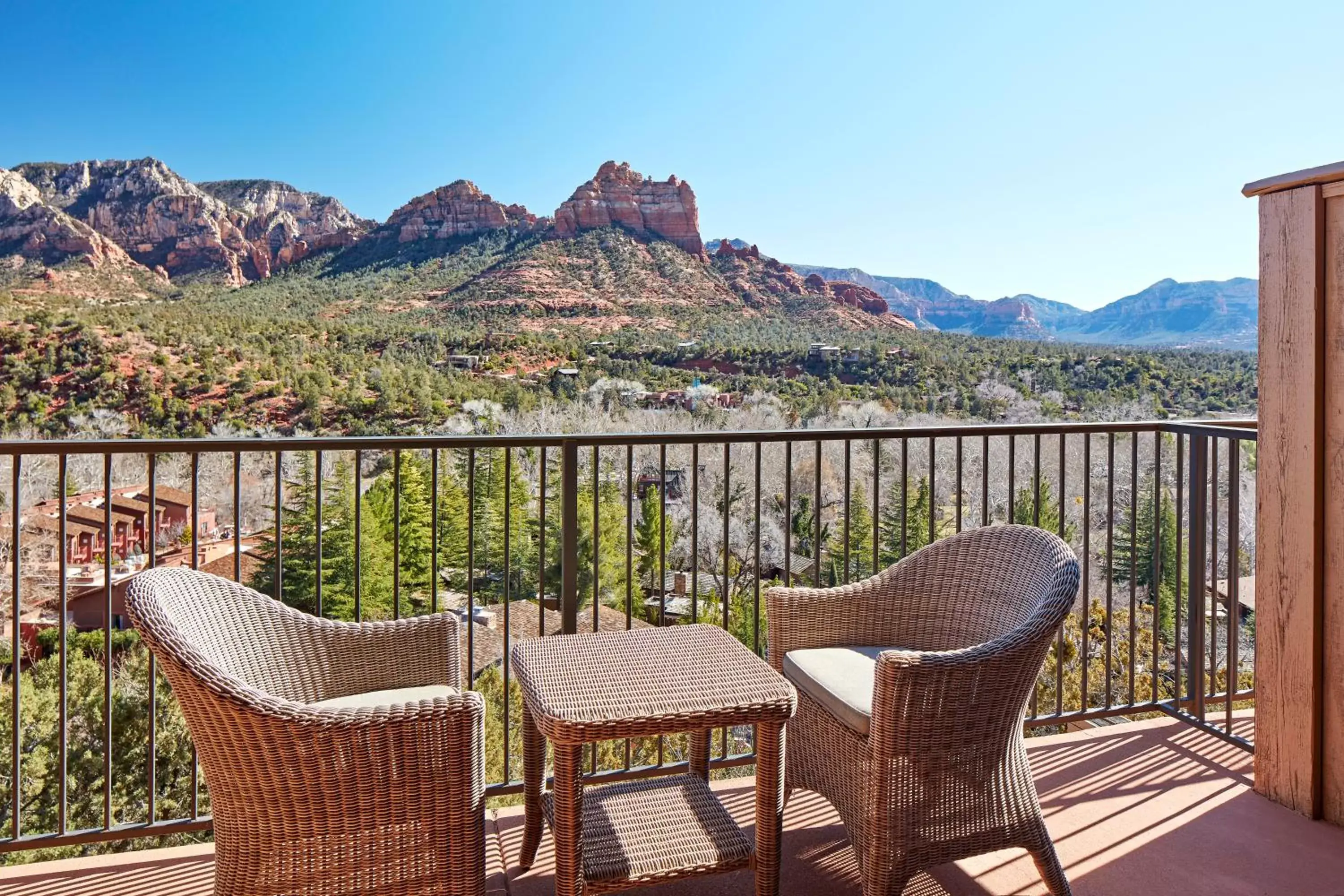 Balcony/Terrace, Mountain View in Orchards Inn