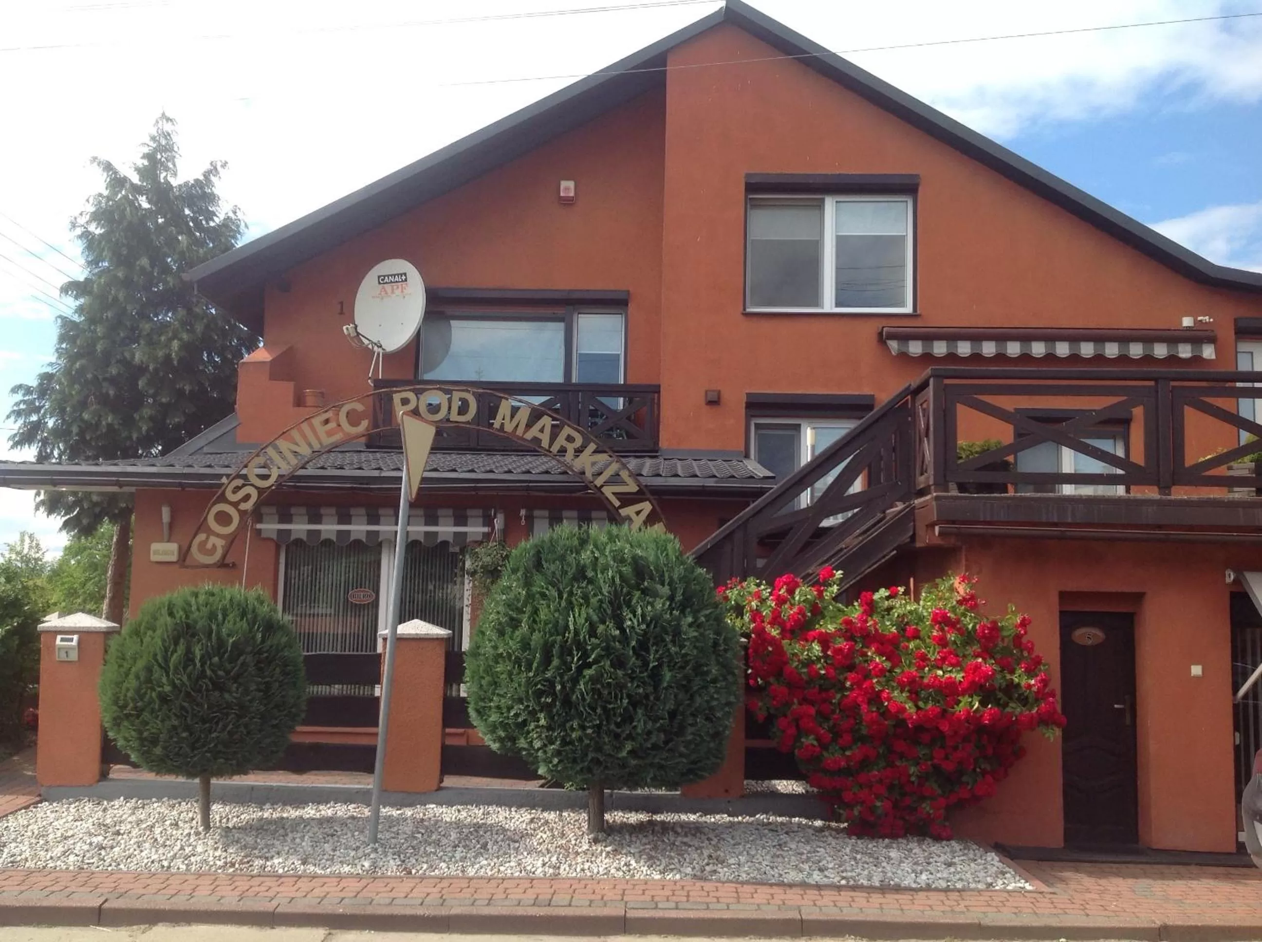Facade/entrance in Gościniec Pod Markizami