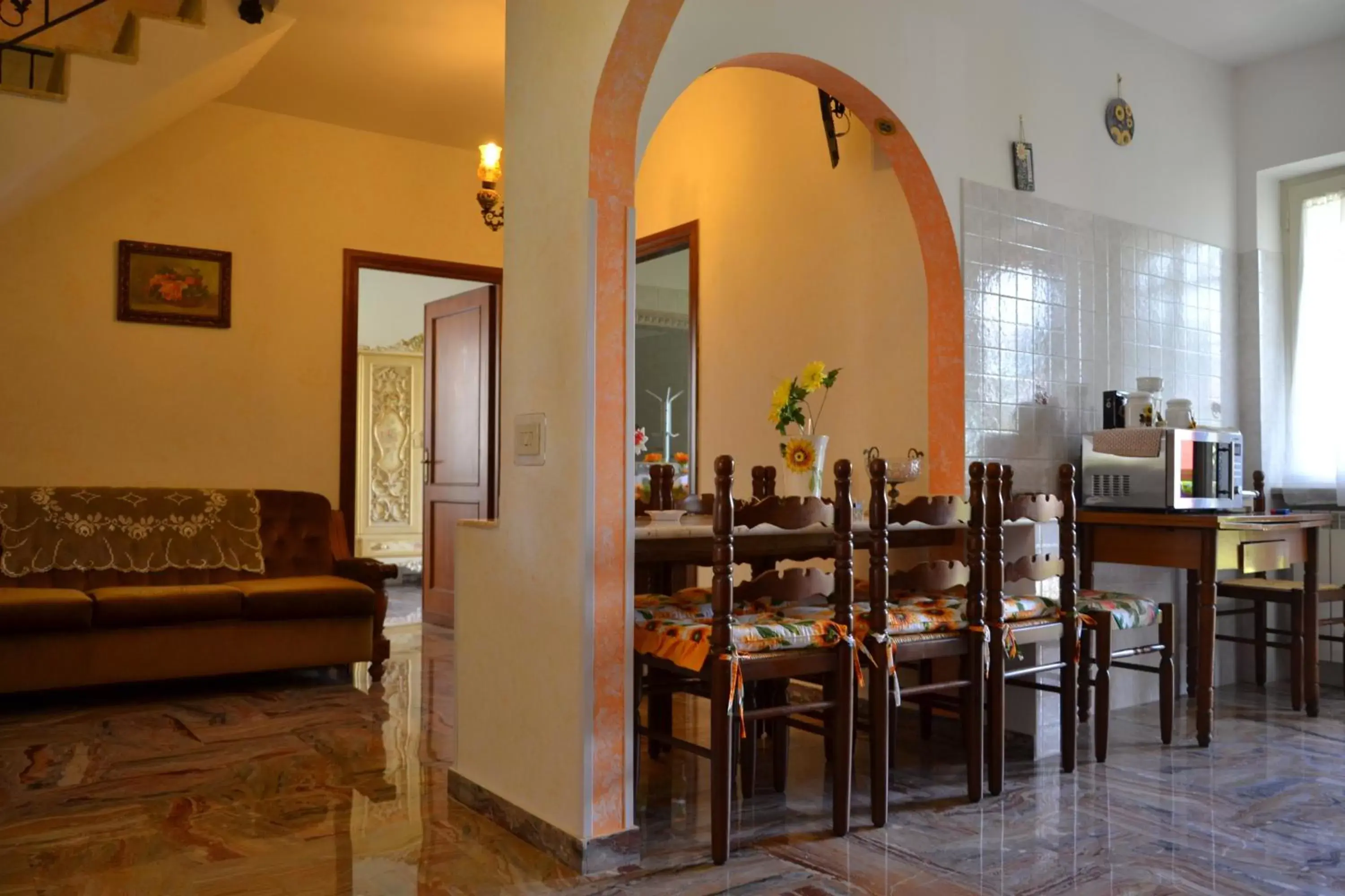 Communal lounge/ TV room, Restaurant/Places to Eat in Casa del Girasole