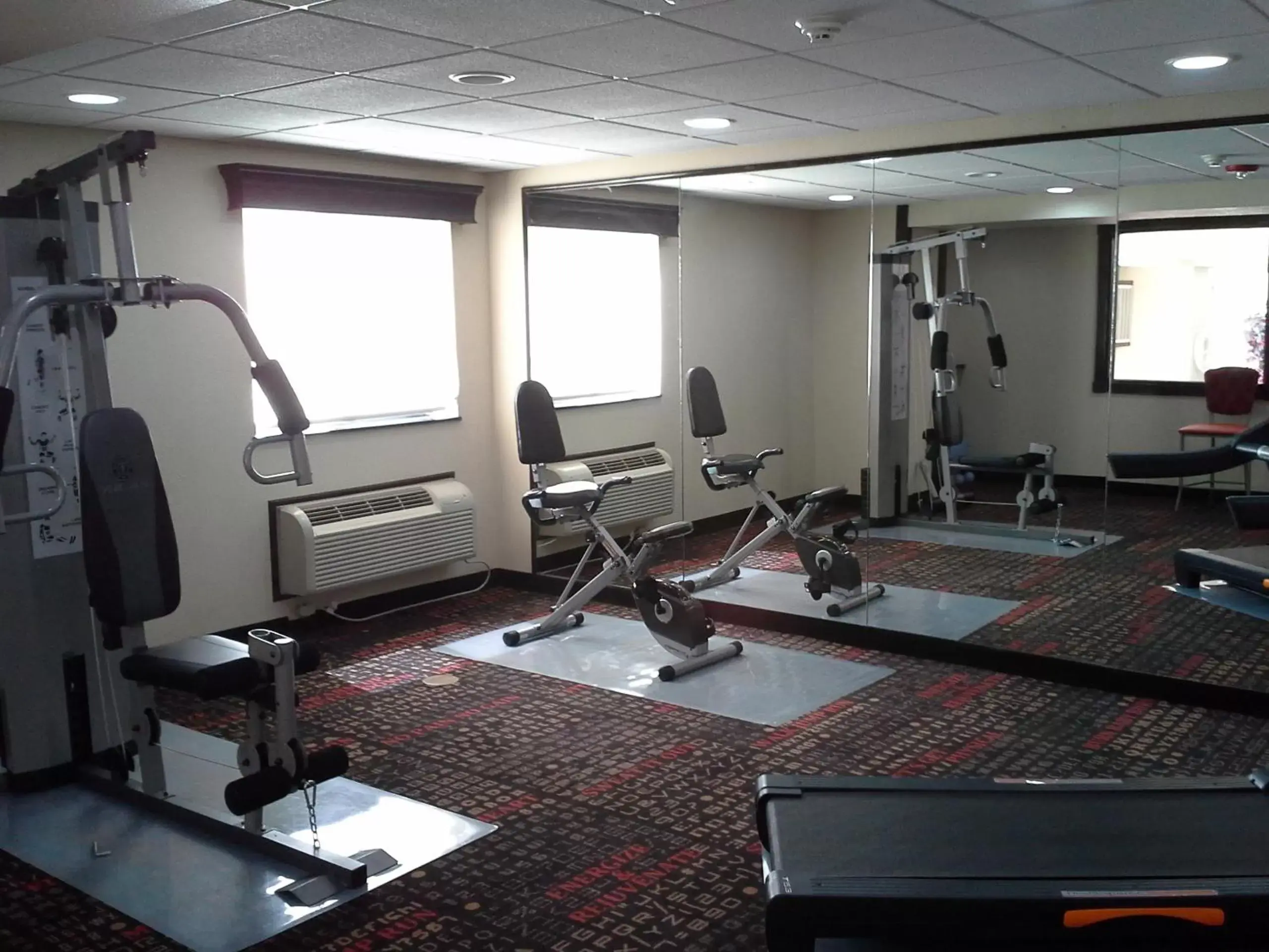 Fitness centre/facilities, Fitness Center/Facilities in Ramada by Wyndham Tulsa