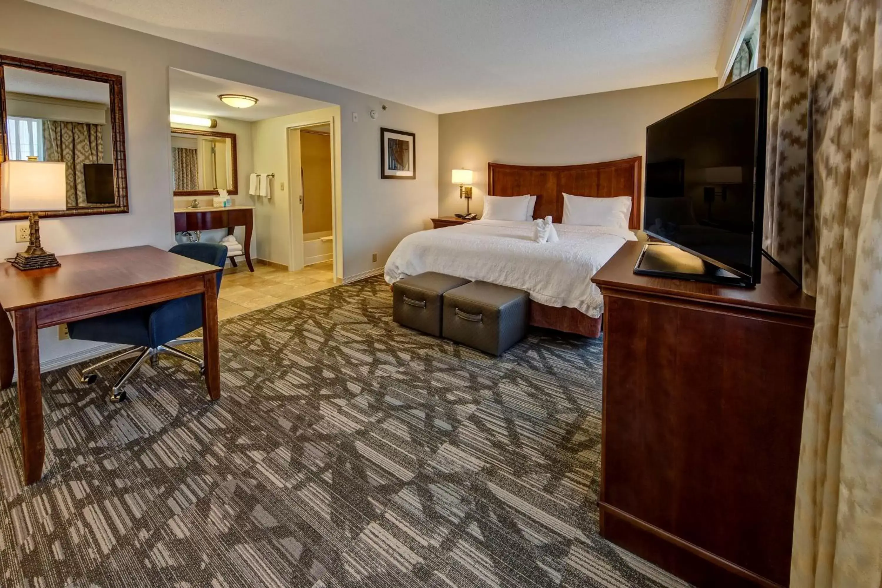 Bed in Hampton Inn & Suites Stuart-North