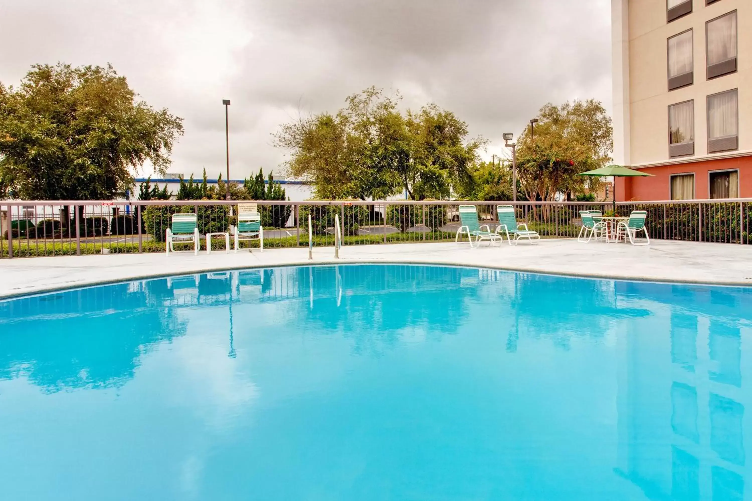 Swimming Pool in Holiday Inn Express Memphis Medical Center - Midtown, an IHG Hotel