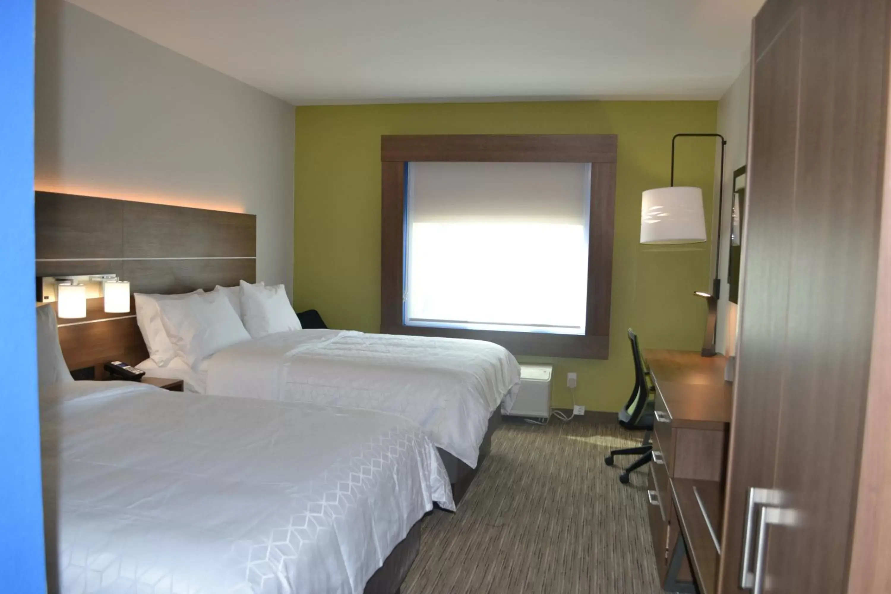 Photo of the whole room, Bed in Holiday Inn Express Tallahassee-University Central, an IHG Hotel