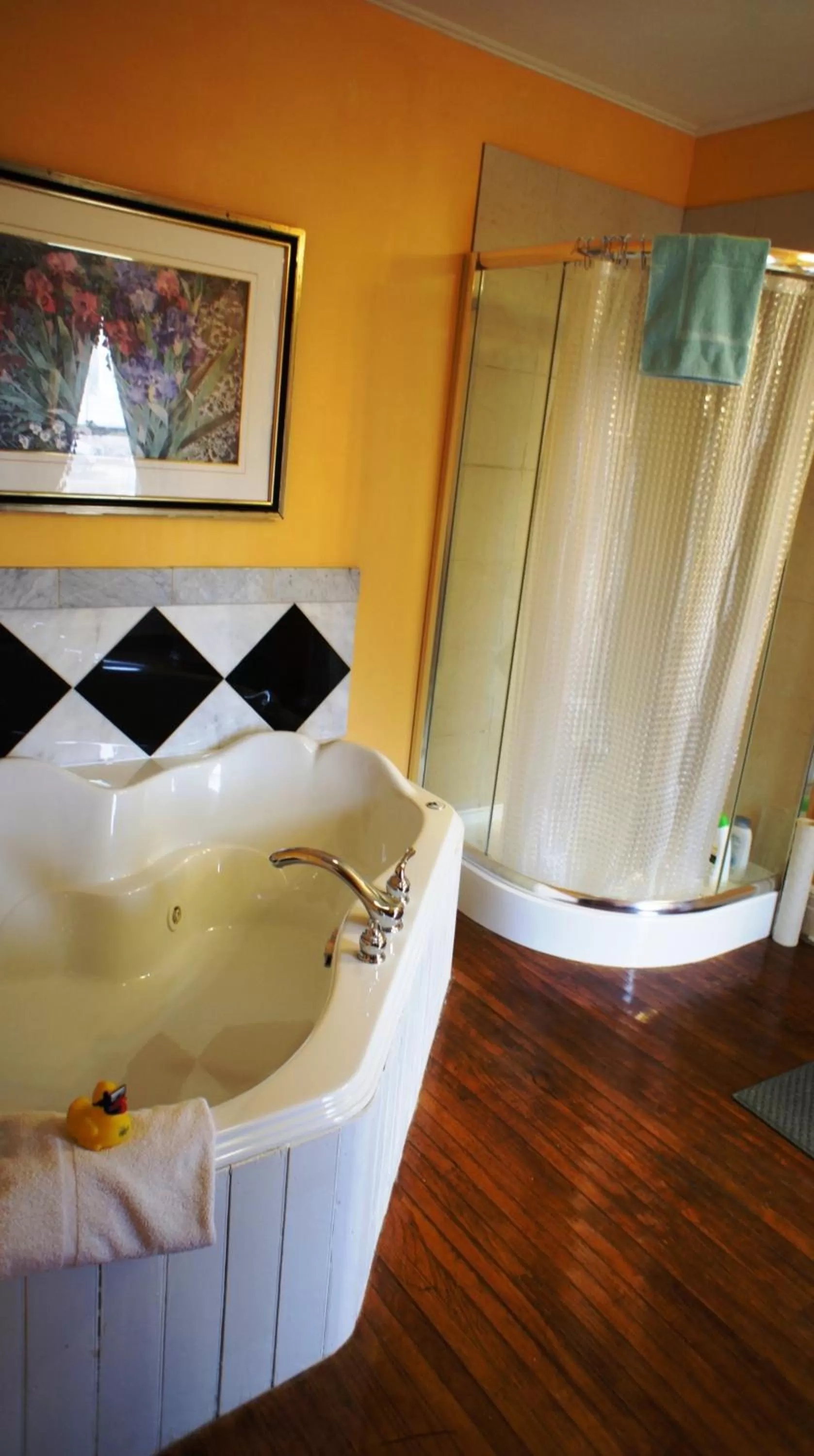 Bathroom in A Moment in Time Bed and Breakfast