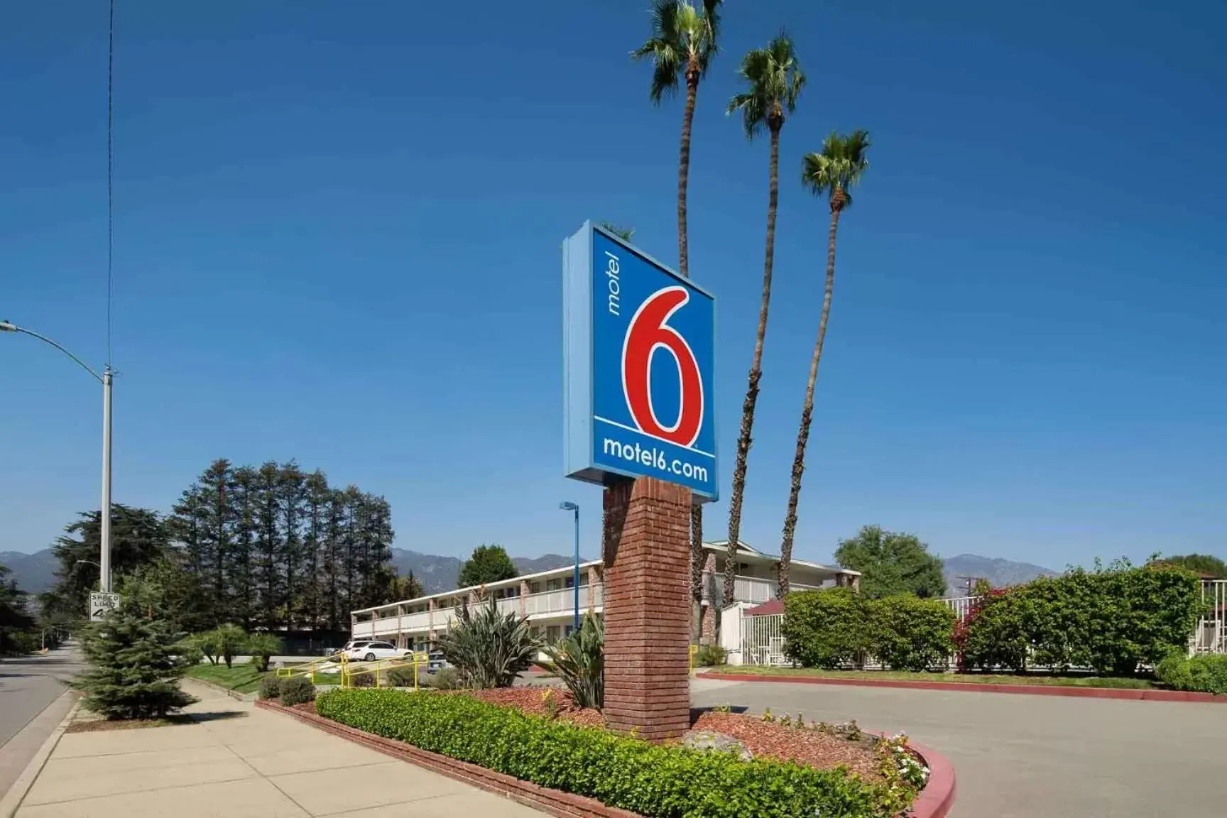 Property building, Property Logo/Sign in Motel 6-Arcadia, CA - Los Angeles - Pasadena Area