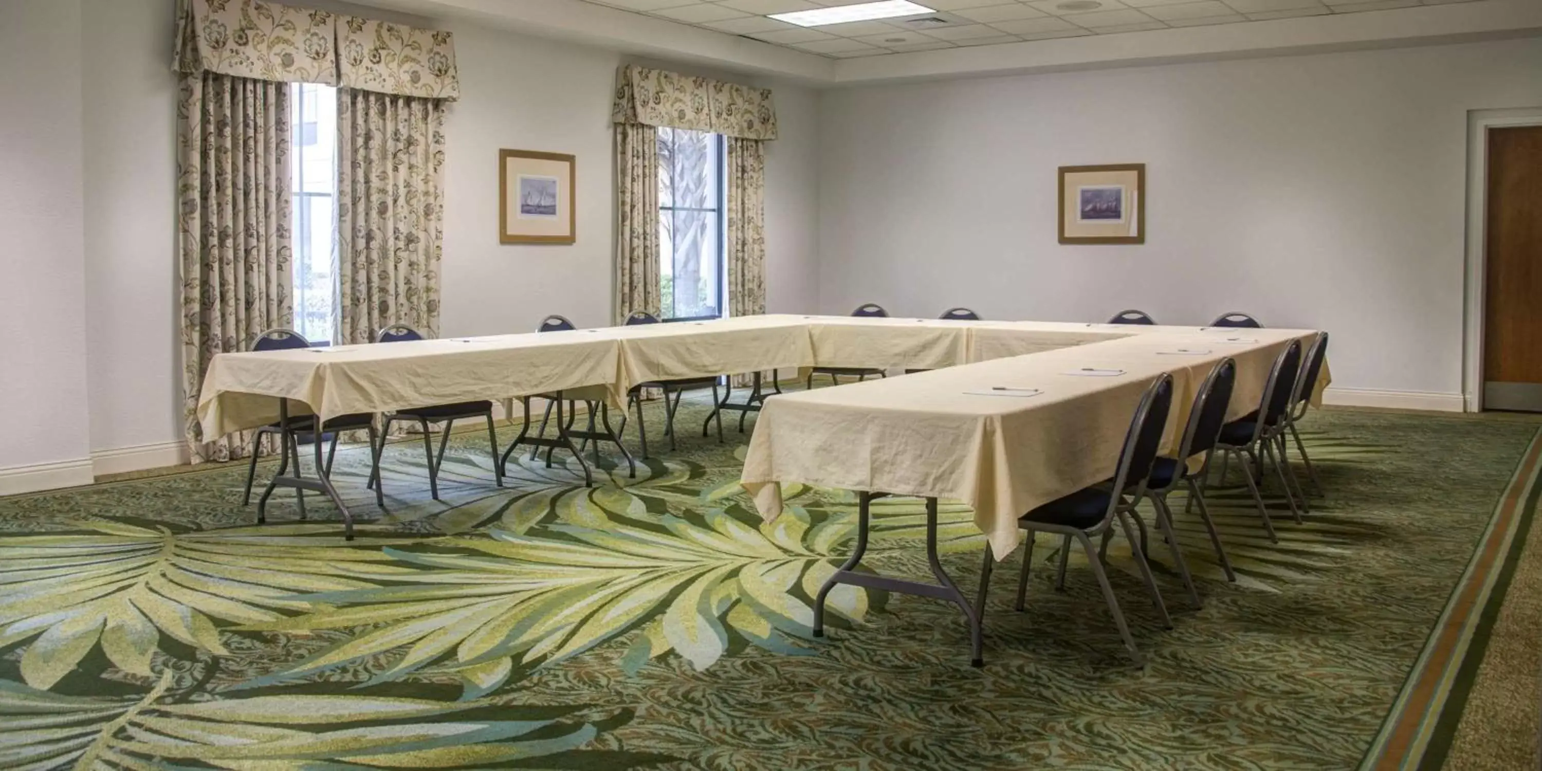 Meeting/conference room in Hampton Inn Charleston-Daniel Island