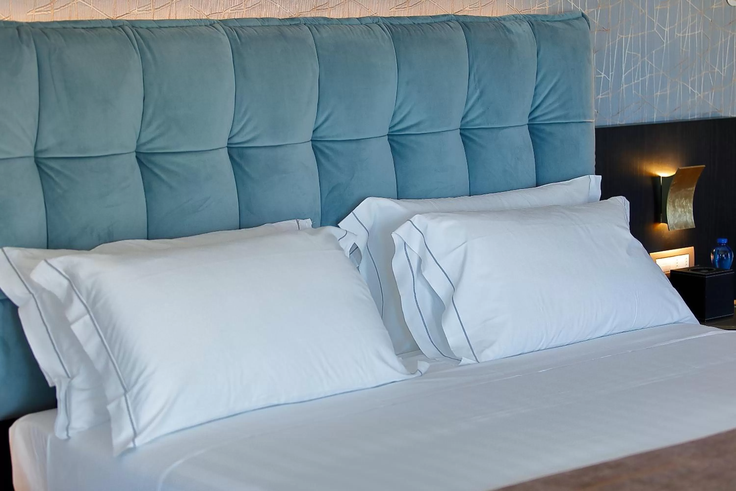 Bedroom, Bed in Hotel Bell'arrivo by Dori