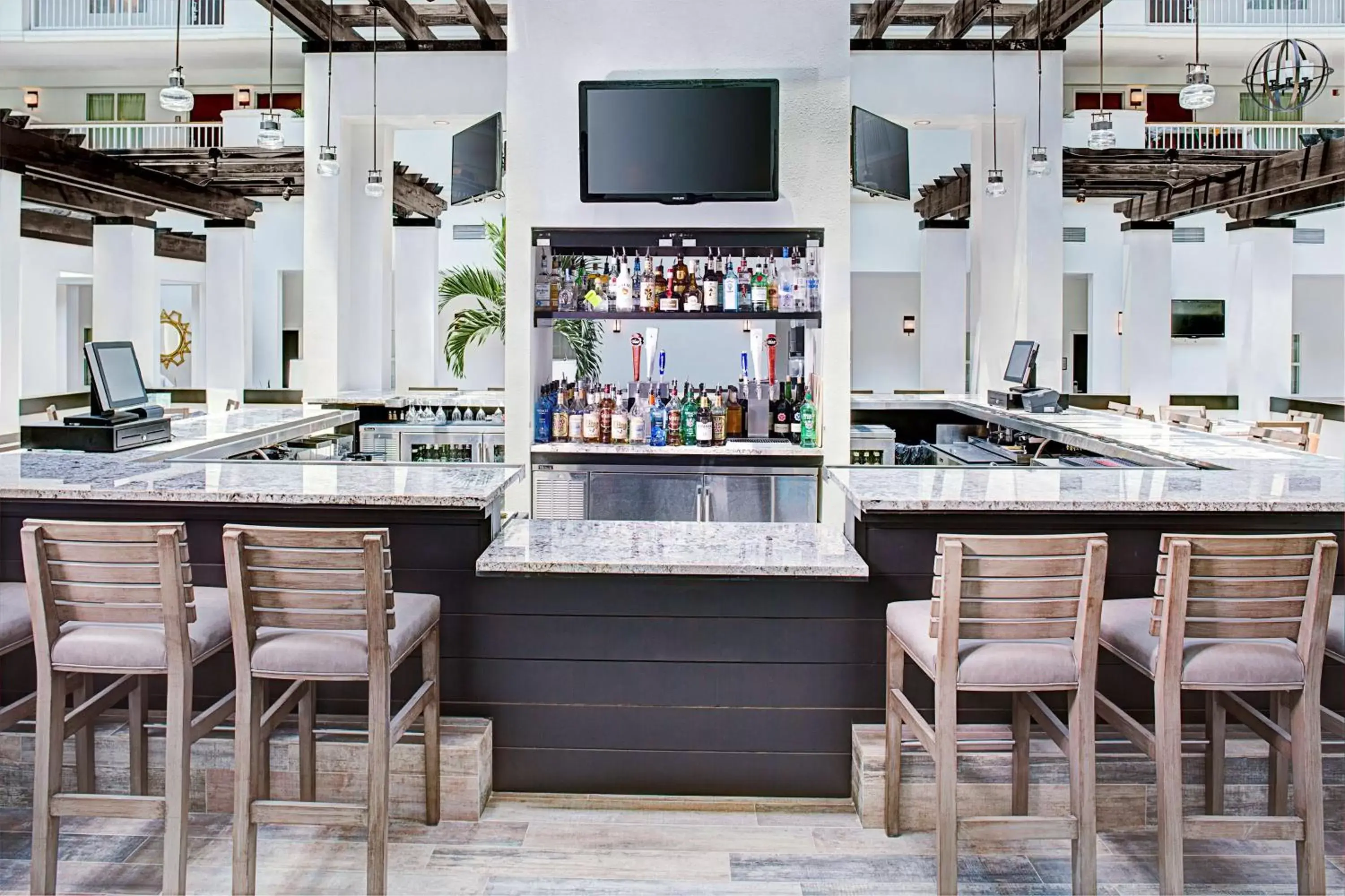 Lounge or bar, Lounge/Bar in Embassy Suites by Hilton Destin Miramar Beach