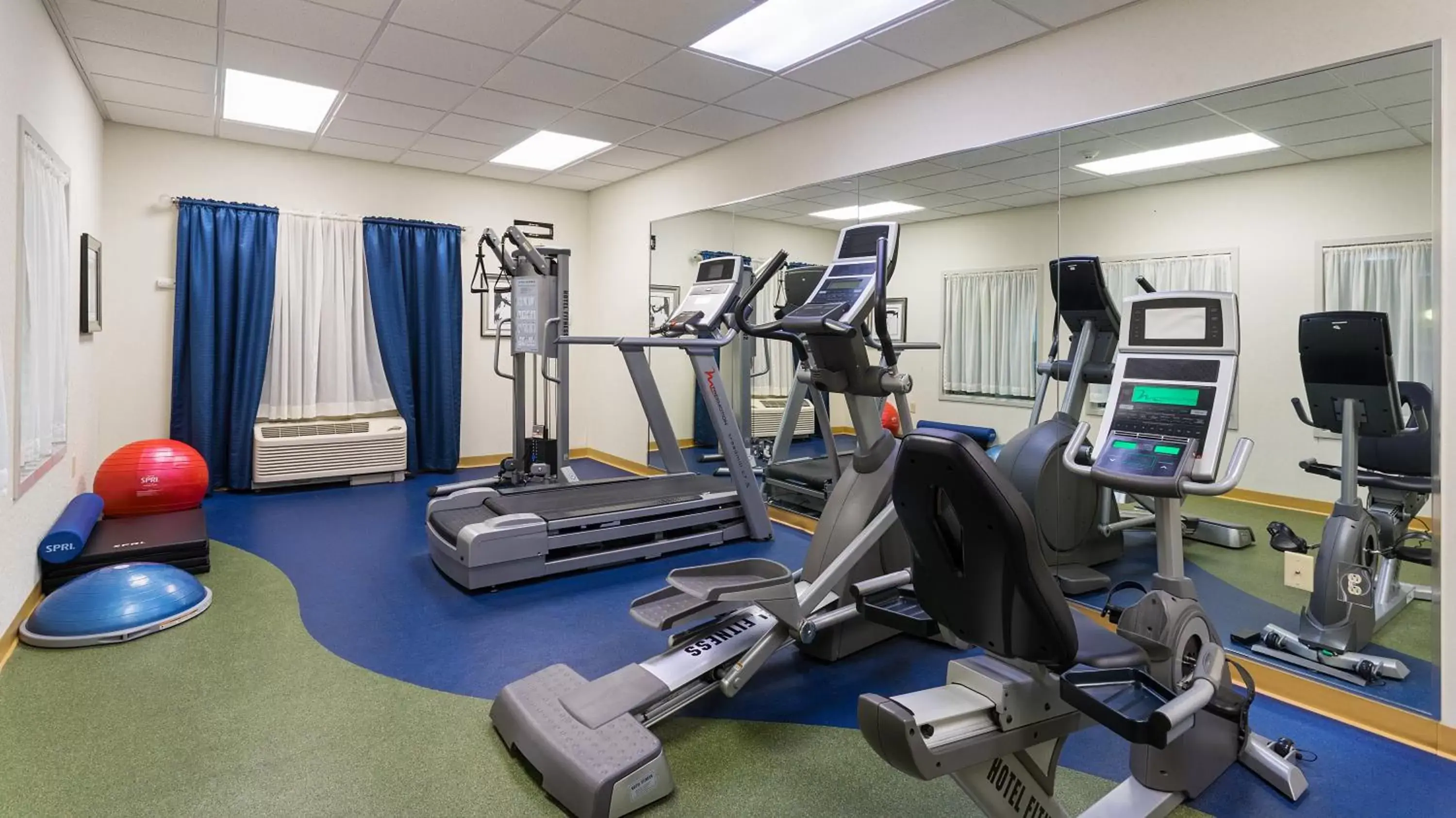 Fitness centre/facilities, Fitness Center/Facilities in Holiday Inn Express and Suites Stroudsburg-Poconos, an IHG Hotel