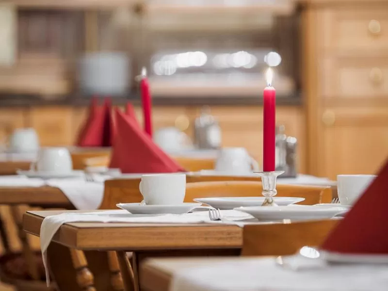 Restaurant/places to eat in Hotel A8 Lukas bei Blue