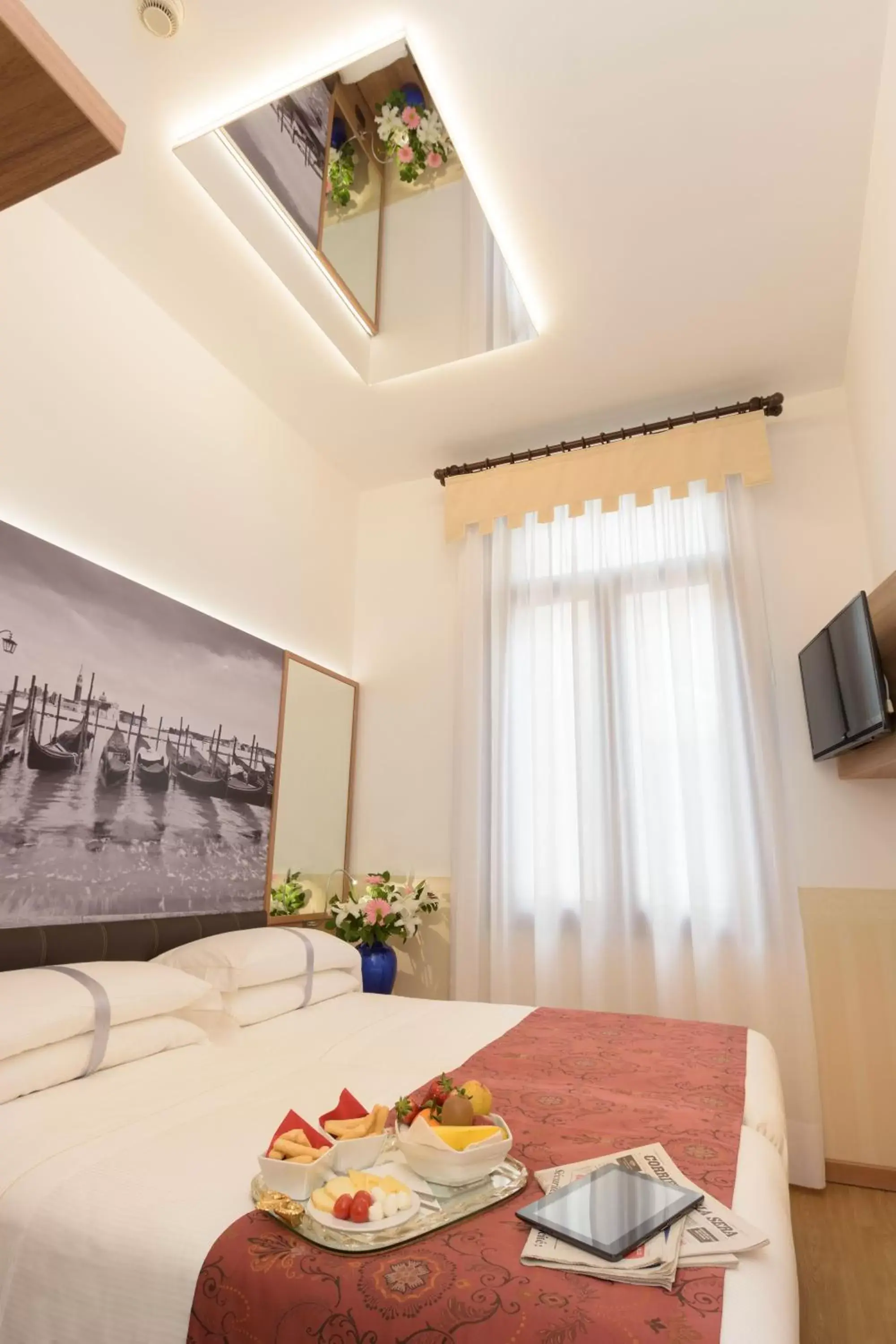 Photo of the whole room in UNAHOTELS Ala Venezia-Adults 16