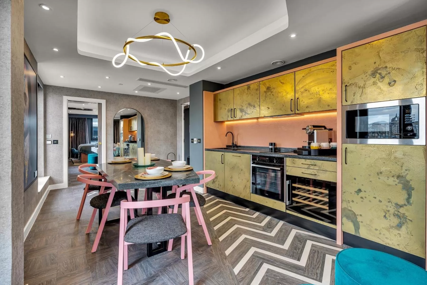 Kitchen or kitchenette in Roomzzz Edinburgh