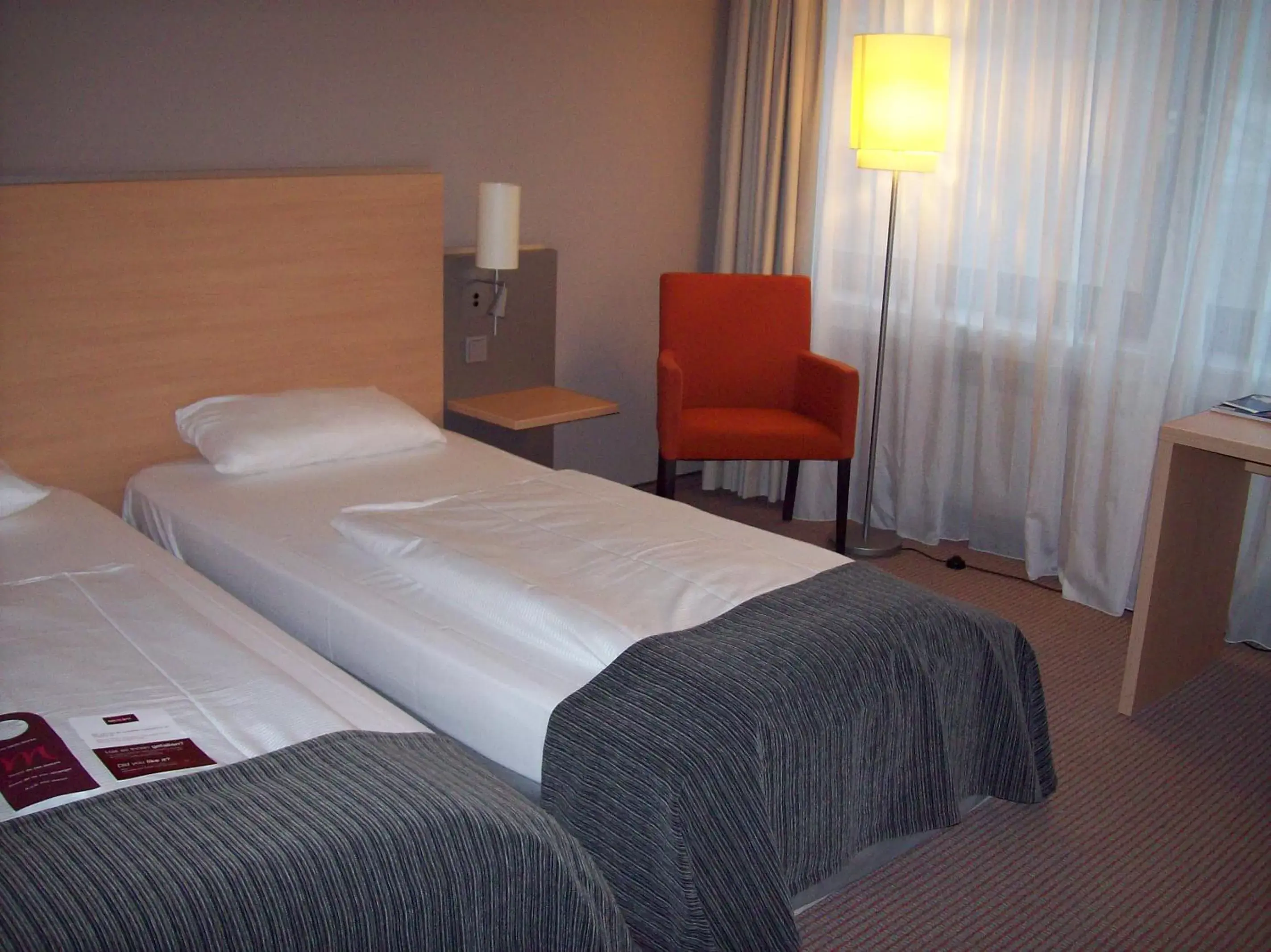 Photo of the whole room, Bed in Mercure Hotel Düsseldorf Neuss