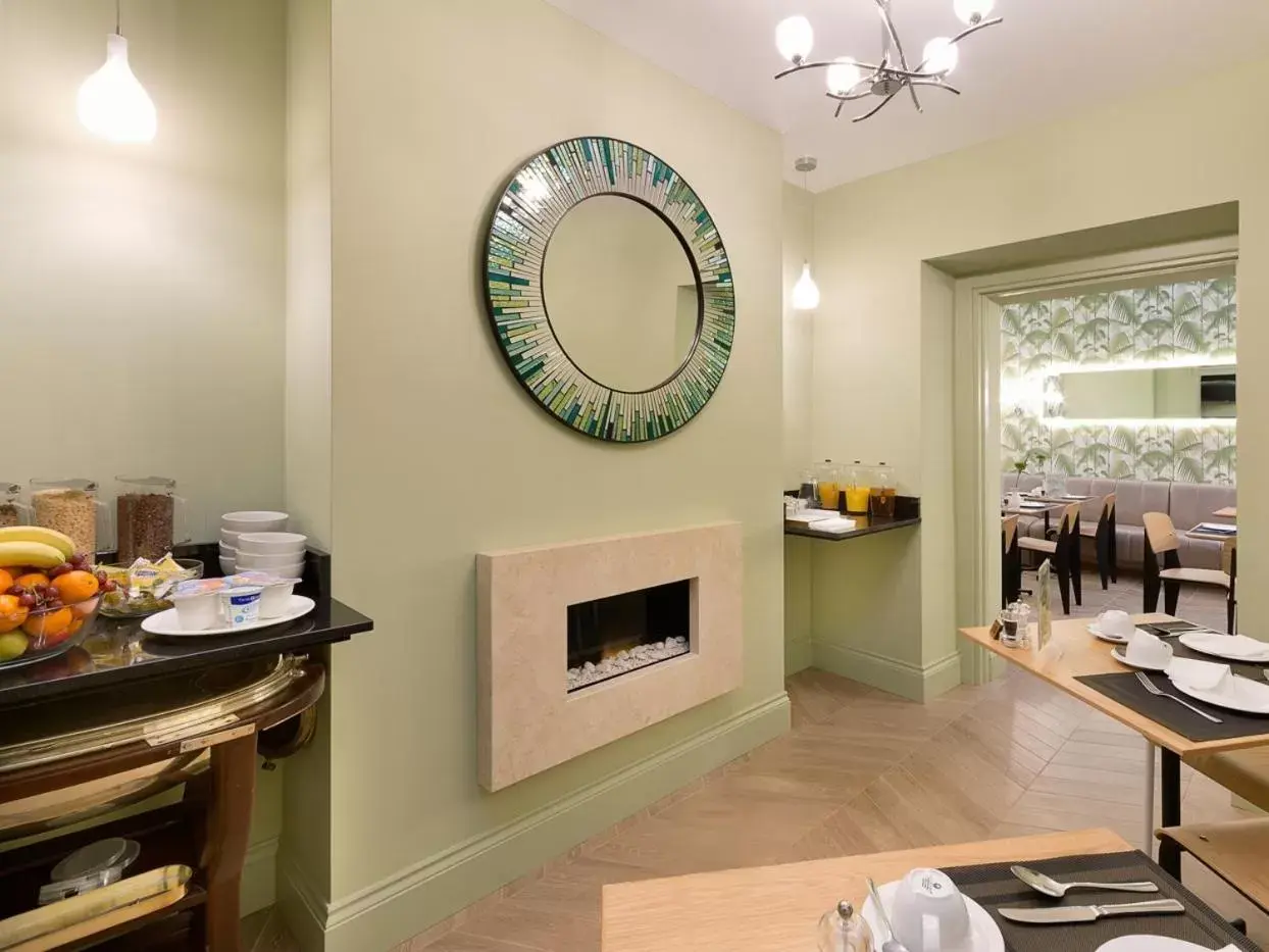 Dining area in Staunton Hotel - B&B Dining area in Staunton Hotel - B&B