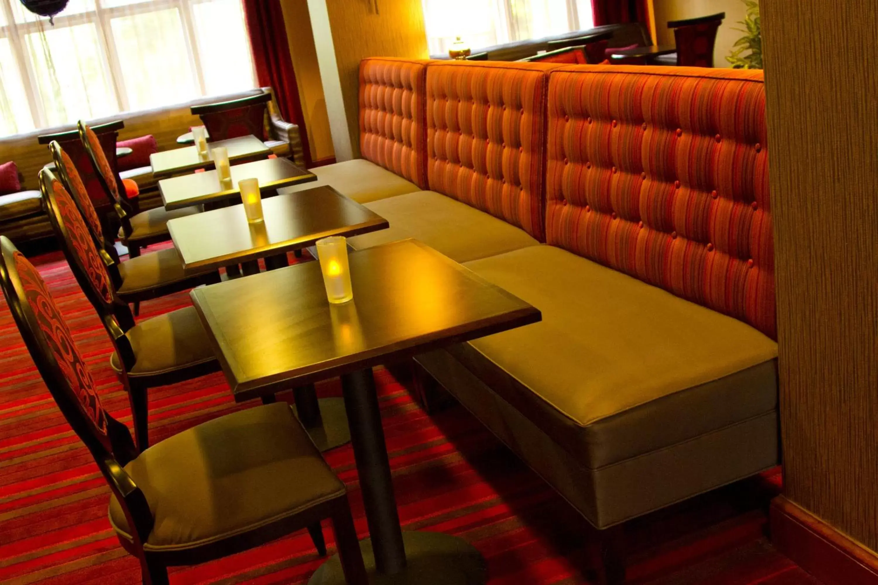 Breakfast, Restaurant/Places to Eat in Holiday Inn Express Hotel & Suites Vineland Millville, an IHG Hotel