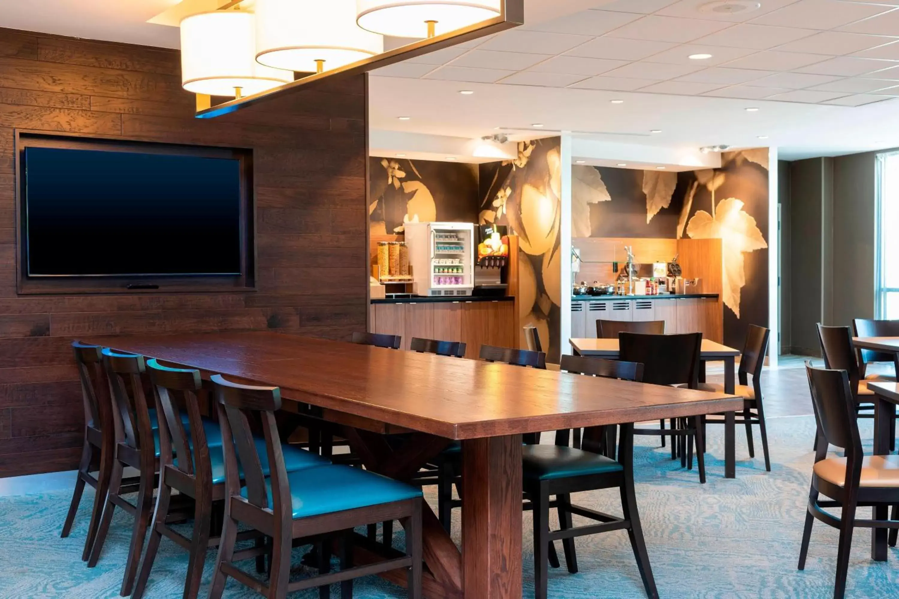 Restaurant/places to eat in Fairfield Inn & Suites by Marriott Indianapolis Carmel