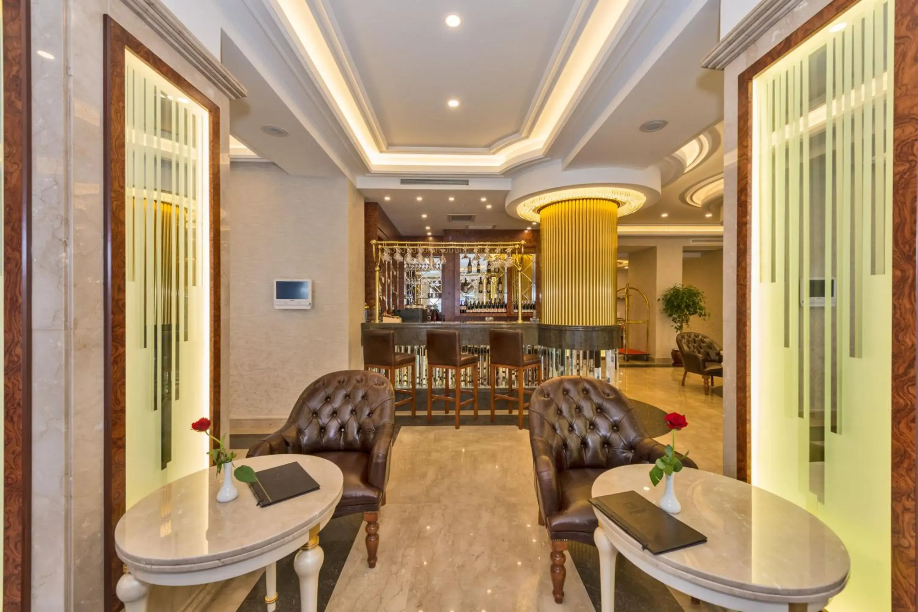 Lounge or bar in Glorious Hotel Lounge or bar in Glorious Hotel