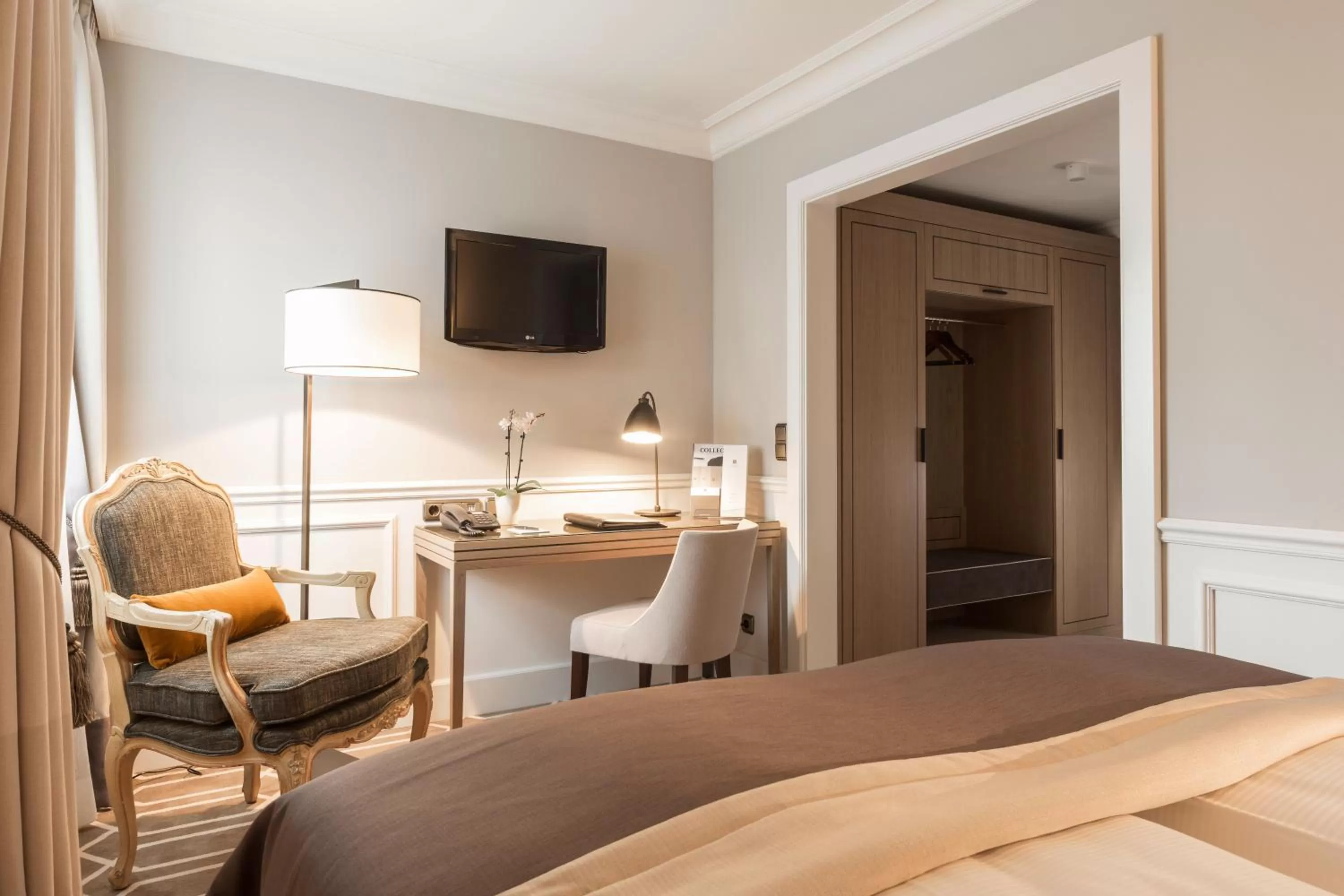 Decorative detail, Bed in Althoff Hotel Fürstenhof